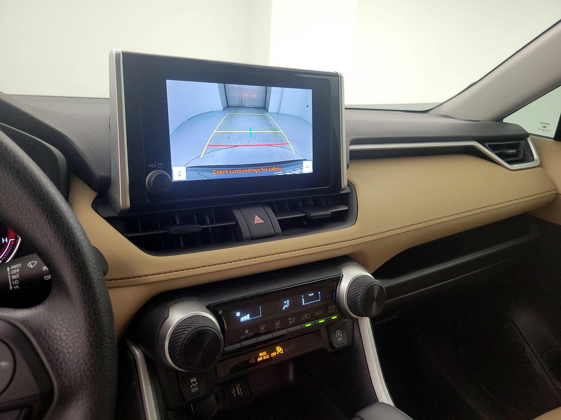 Thumbnail: 2025 Toyota RAV4 - 14