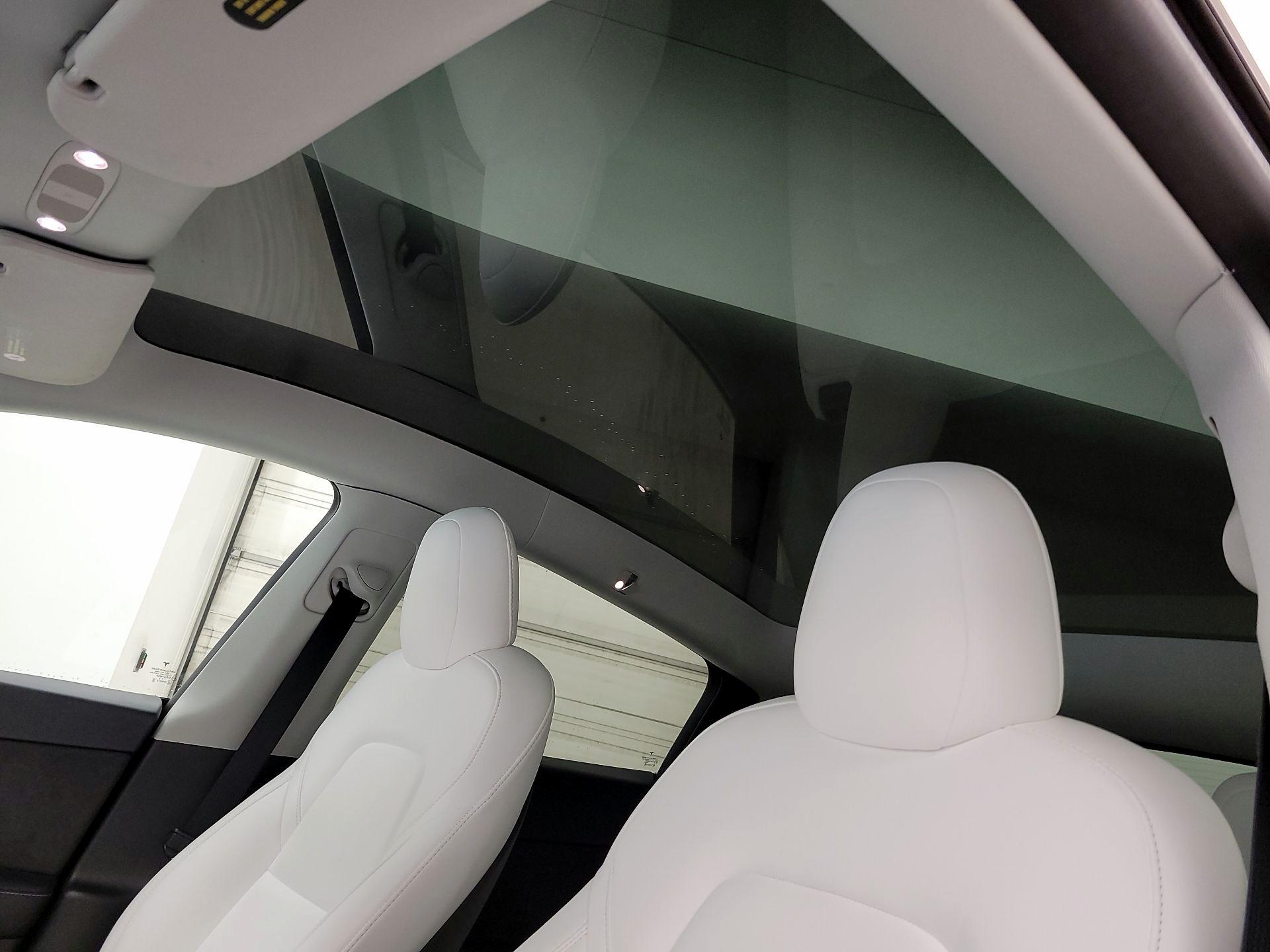 Thumbnail: 2022 Tesla Model Y - 17