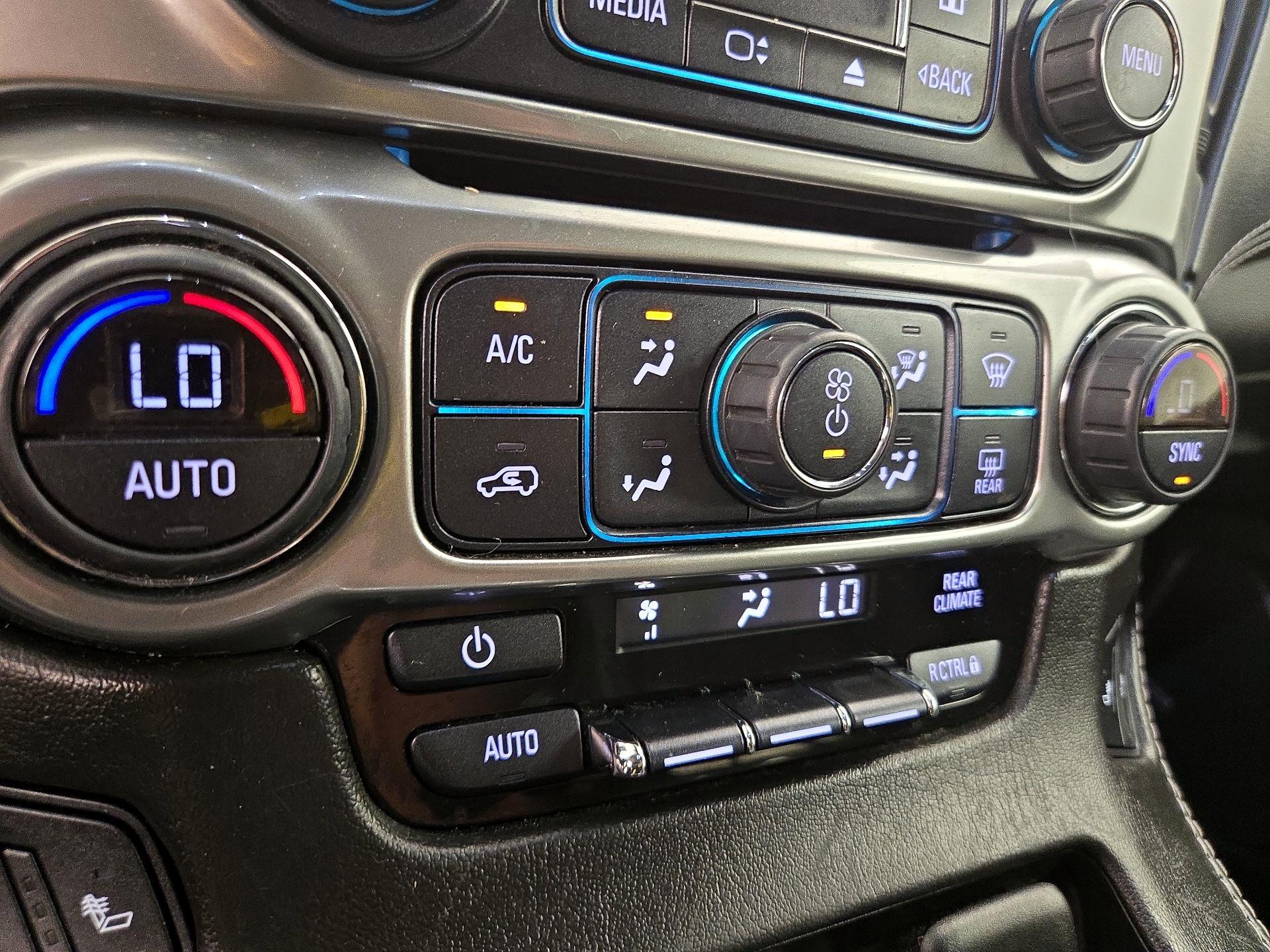 Thumbnail: 2020 Chevrolet Tahoe - 16
