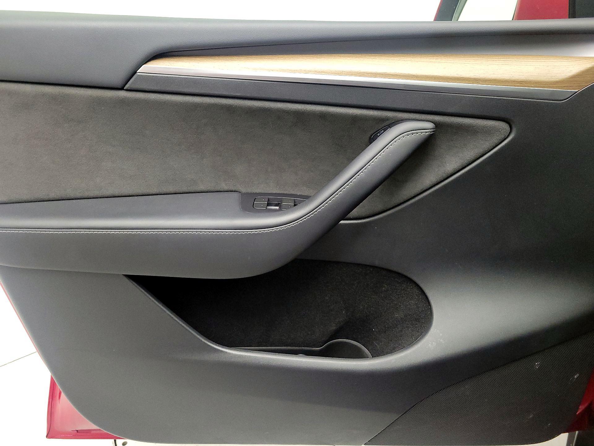 Thumbnail: 2023 Tesla Model Y - 12