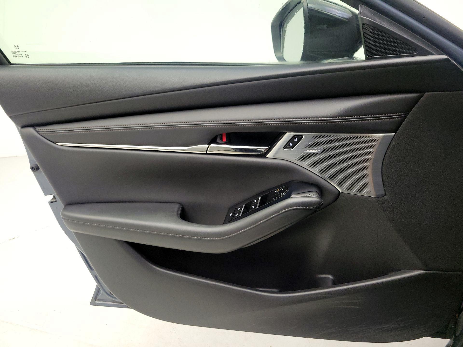 Thumbnail: 2022 Mazda Mazda3 - 12