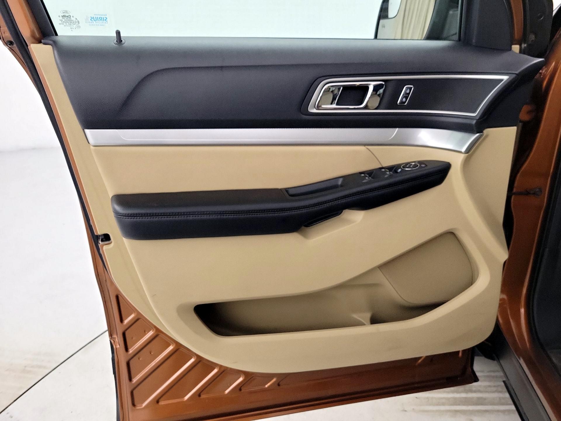 Thumbnail: 2017 Ford Explorer - 12
