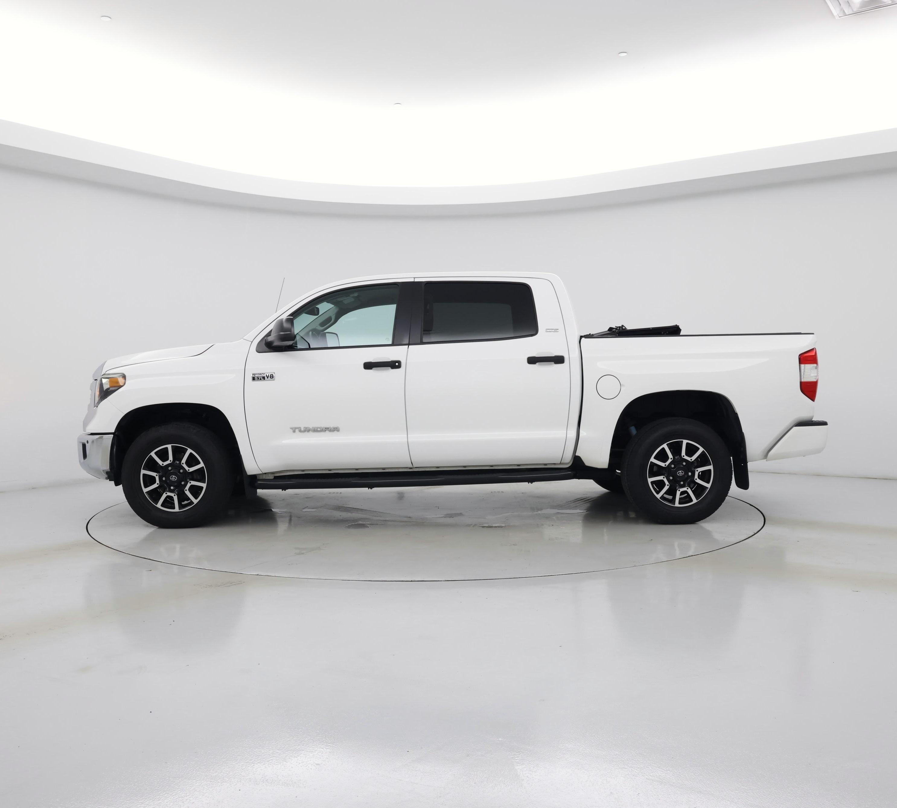 Thumbnail: 2016 Toyota Tundra - 3