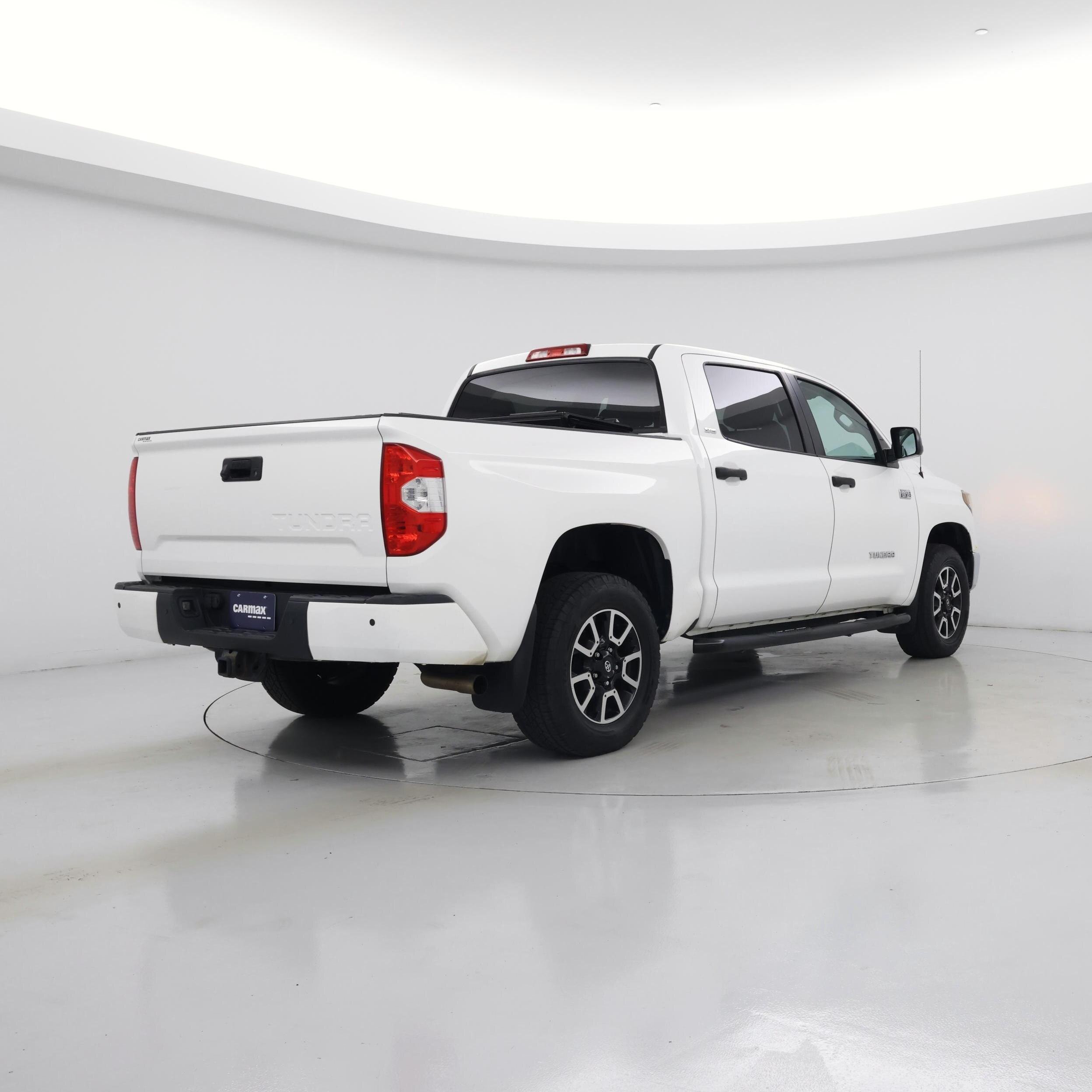 Thumbnail: 2016 Toyota Tundra - 8