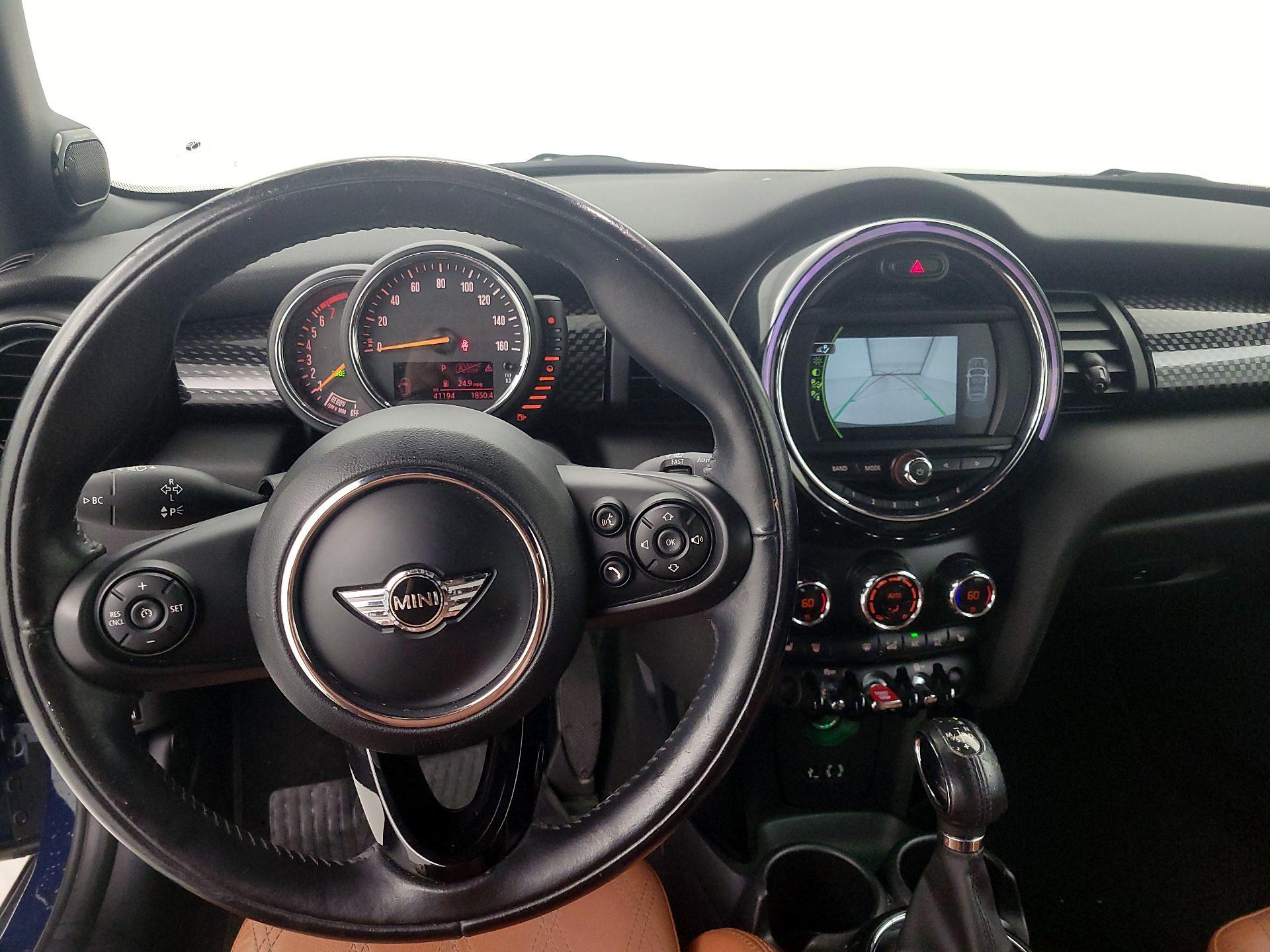 Thumbnail: 2017 MINI Cooper - 10