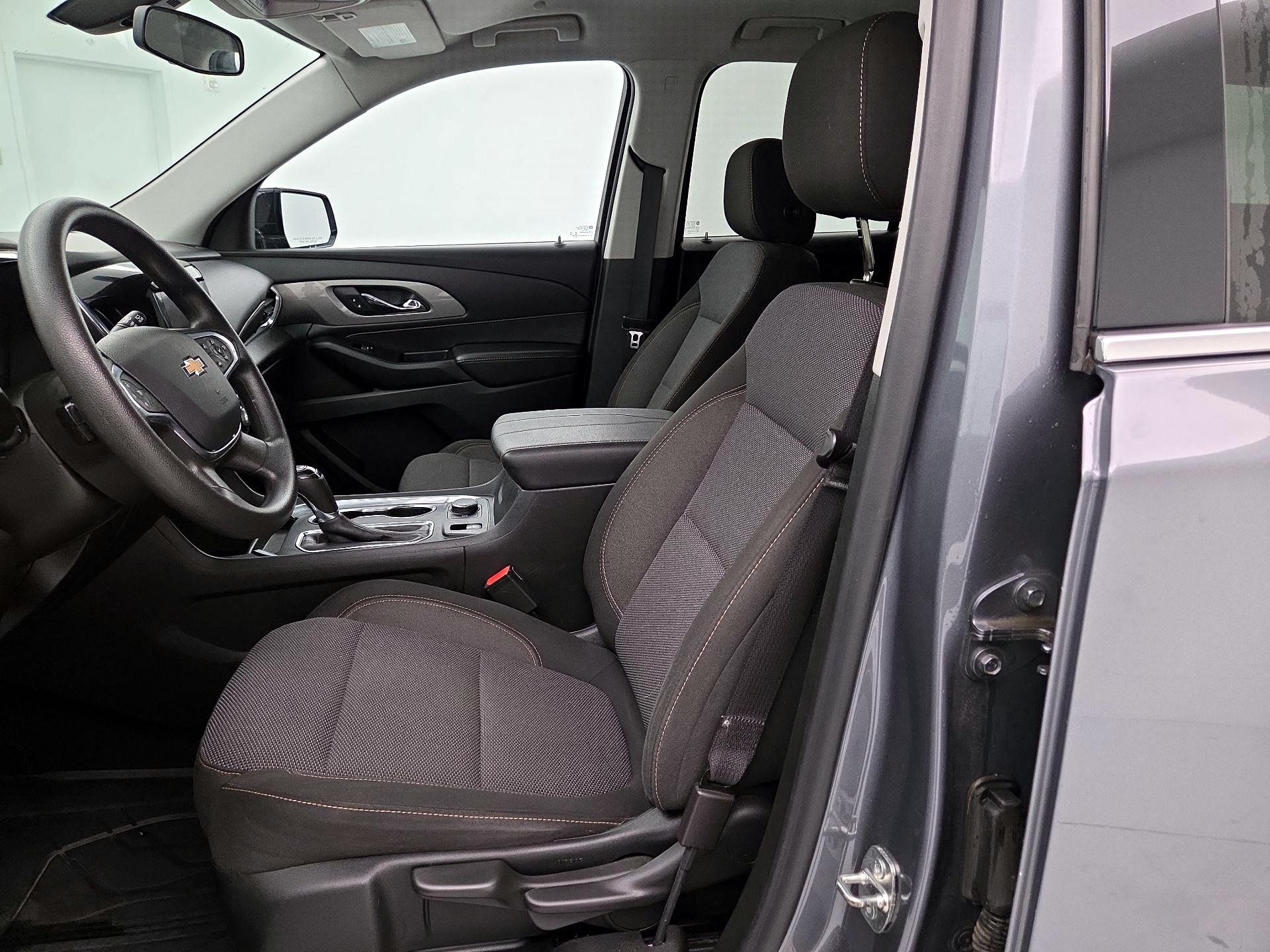 Thumbnail: 2020 Chevrolet Traverse - 11