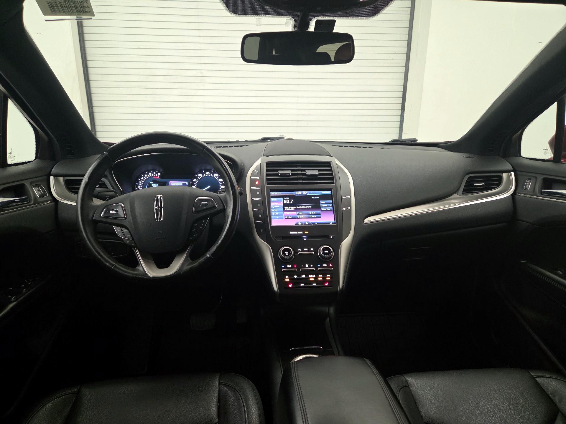 Thumbnail: 2015 Lincoln MKC - 9