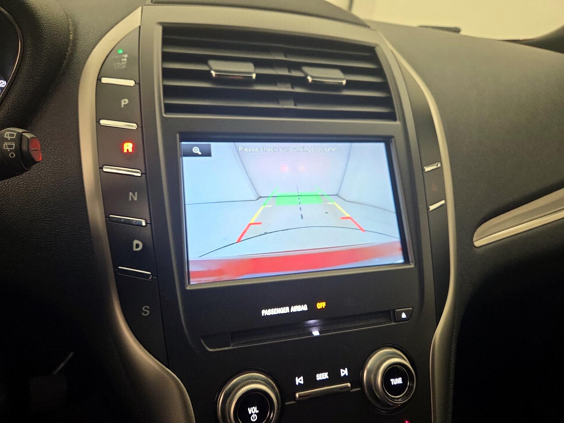 Thumbnail: 2015 Lincoln MKC - 14