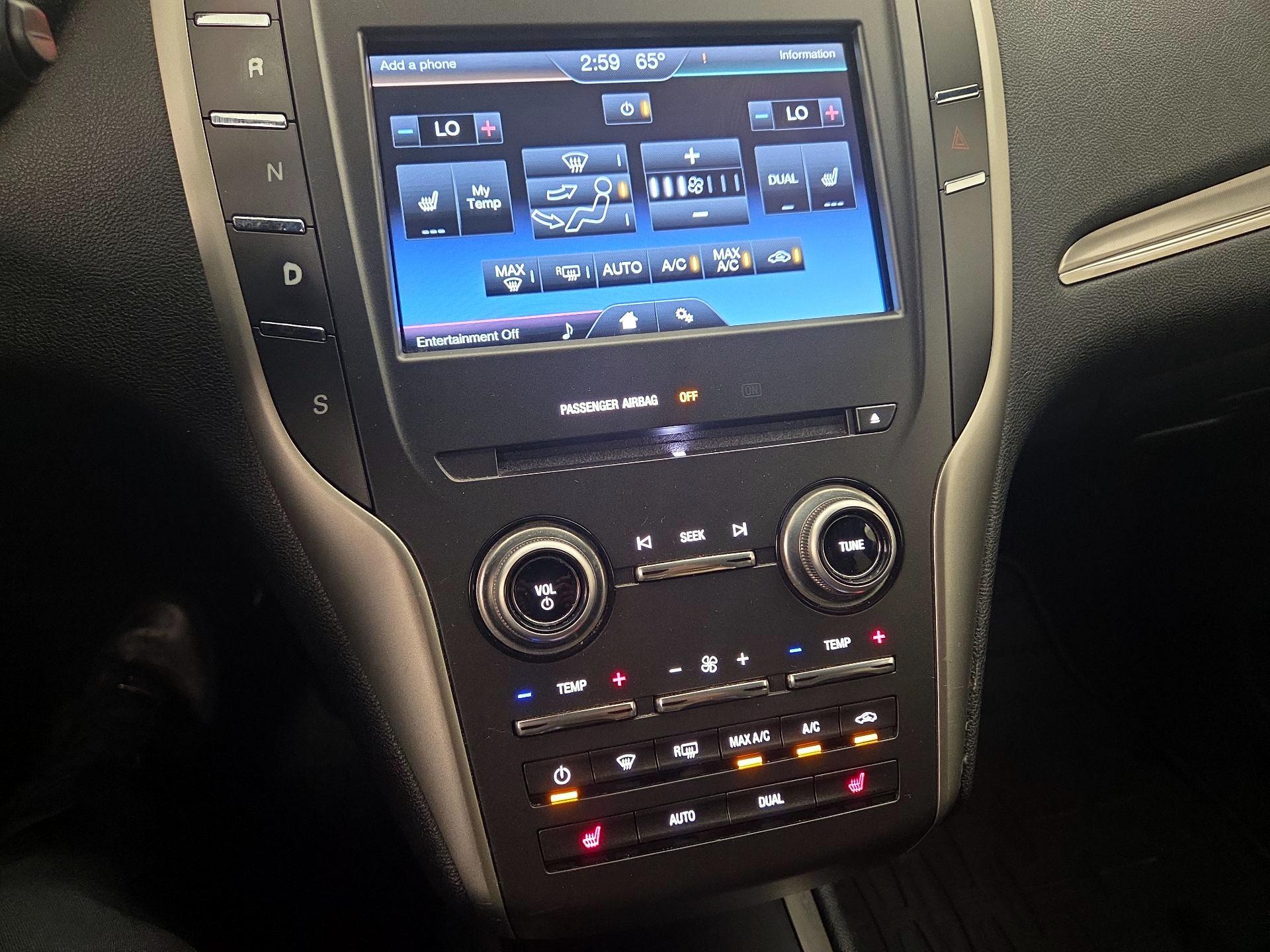 Thumbnail: 2015 Lincoln MKC - 16