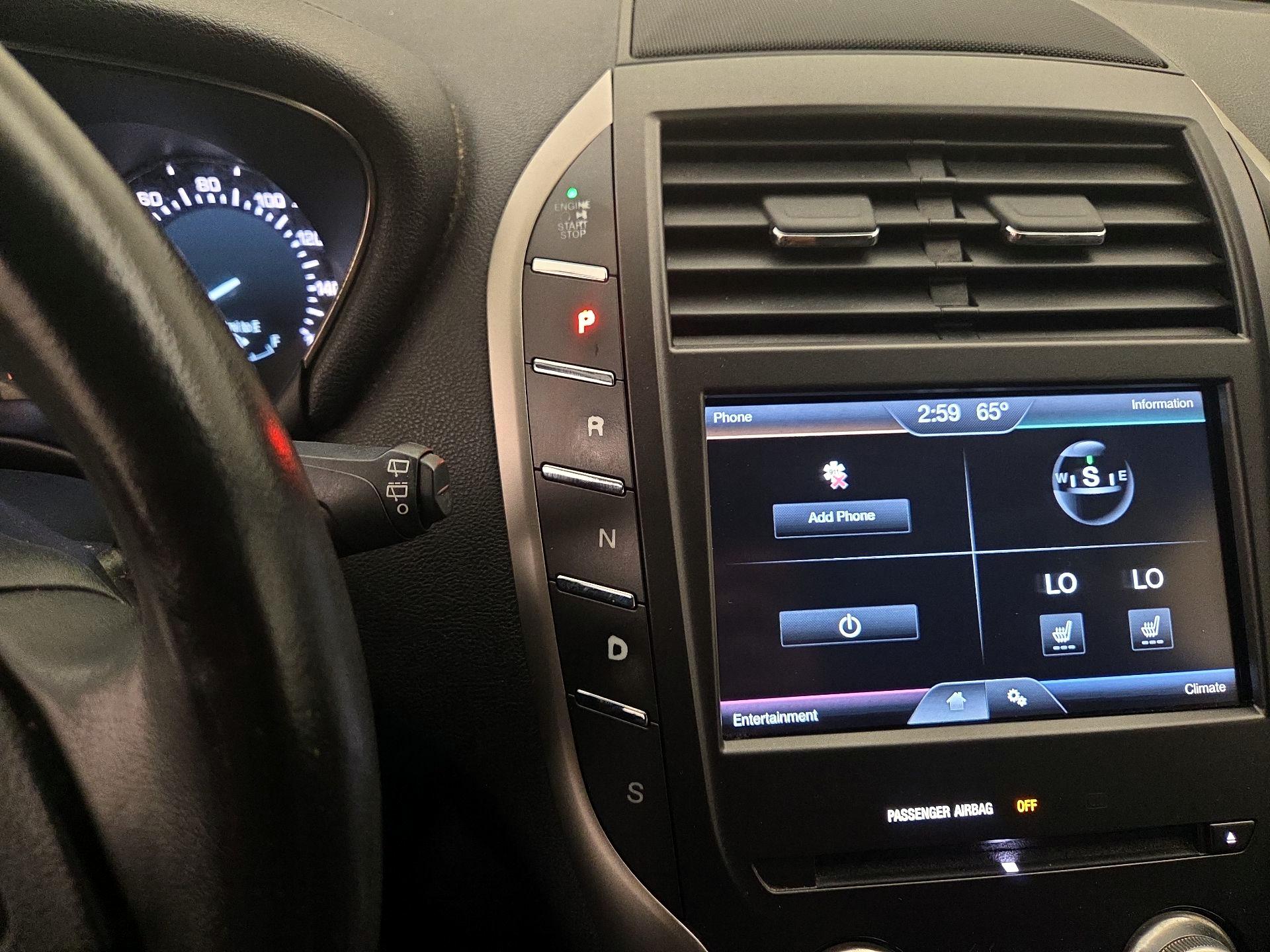 Thumbnail: 2015 Lincoln MKC - 17