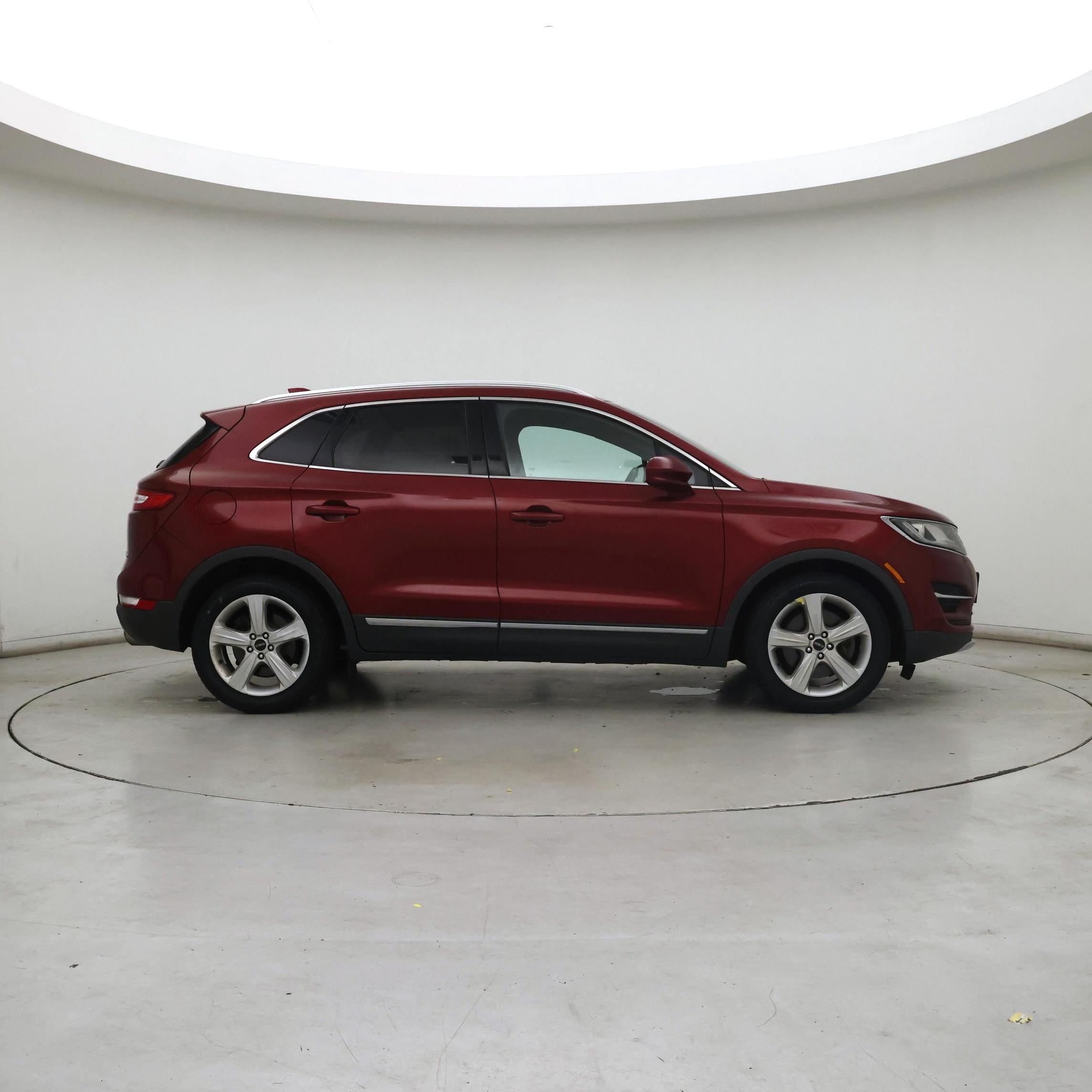 Thumbnail: 2015 Lincoln MKC - 7