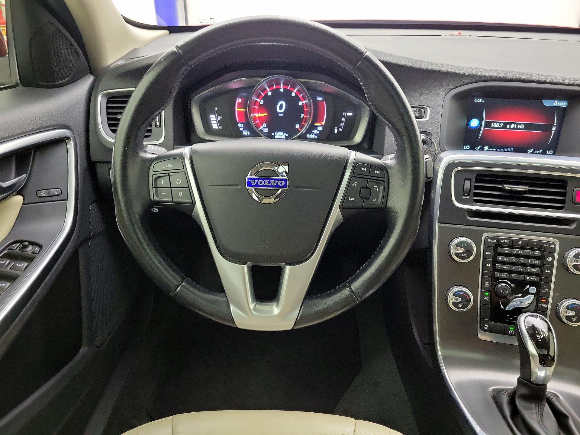 Thumbnail: 2016 Volvo S60 - 10