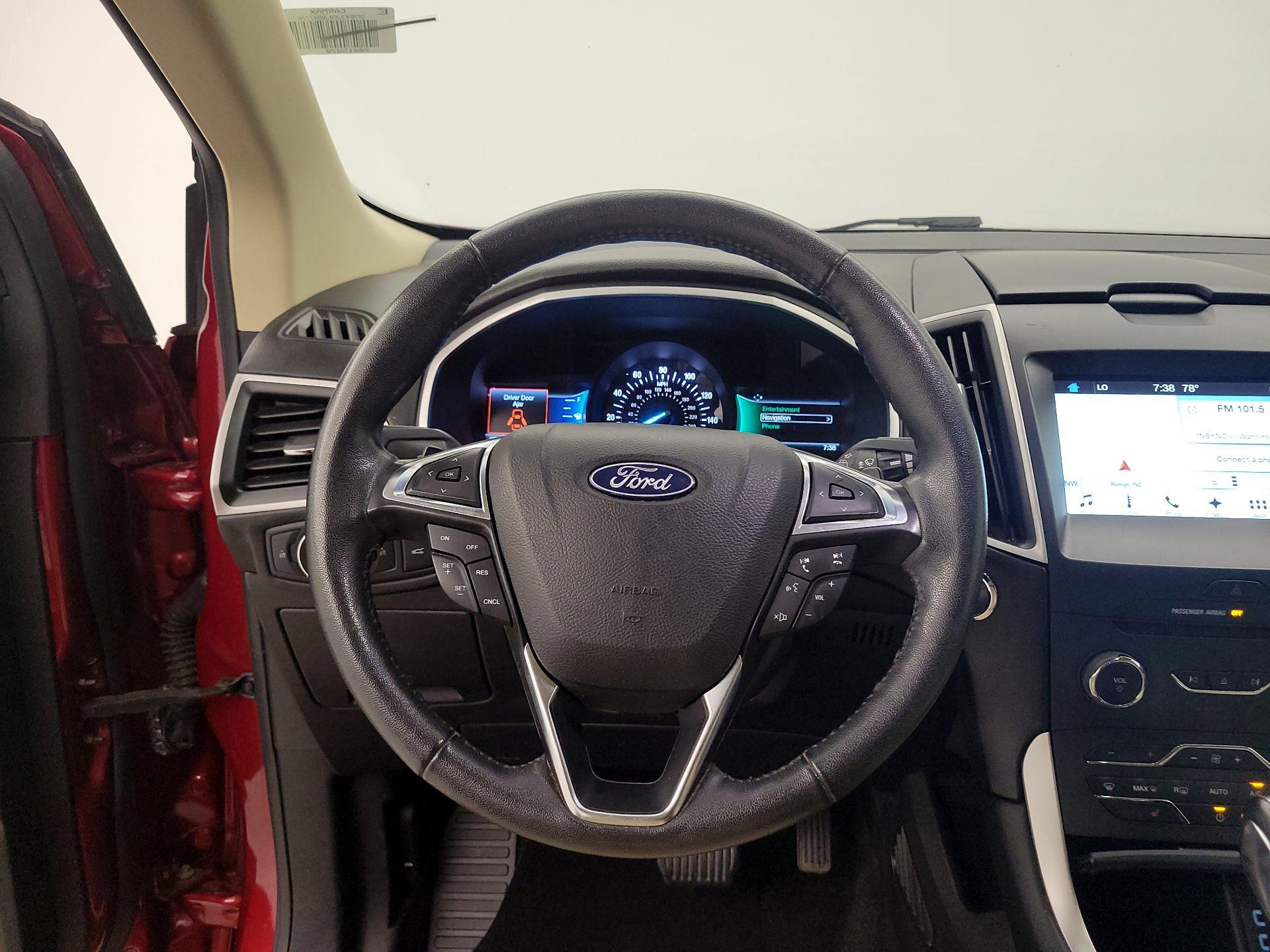 Thumbnail: 2018 Ford Edge - 10