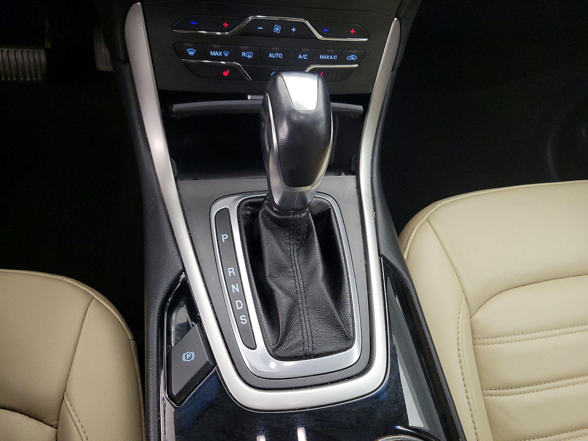 Thumbnail: 2018 Ford Edge - 17