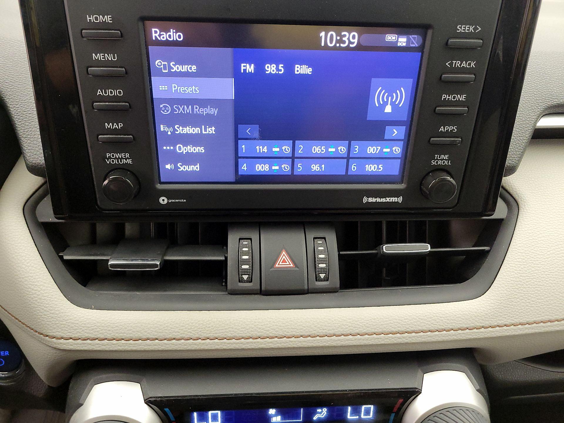 Thumbnail: 2021 Toyota RAV4 - 15
