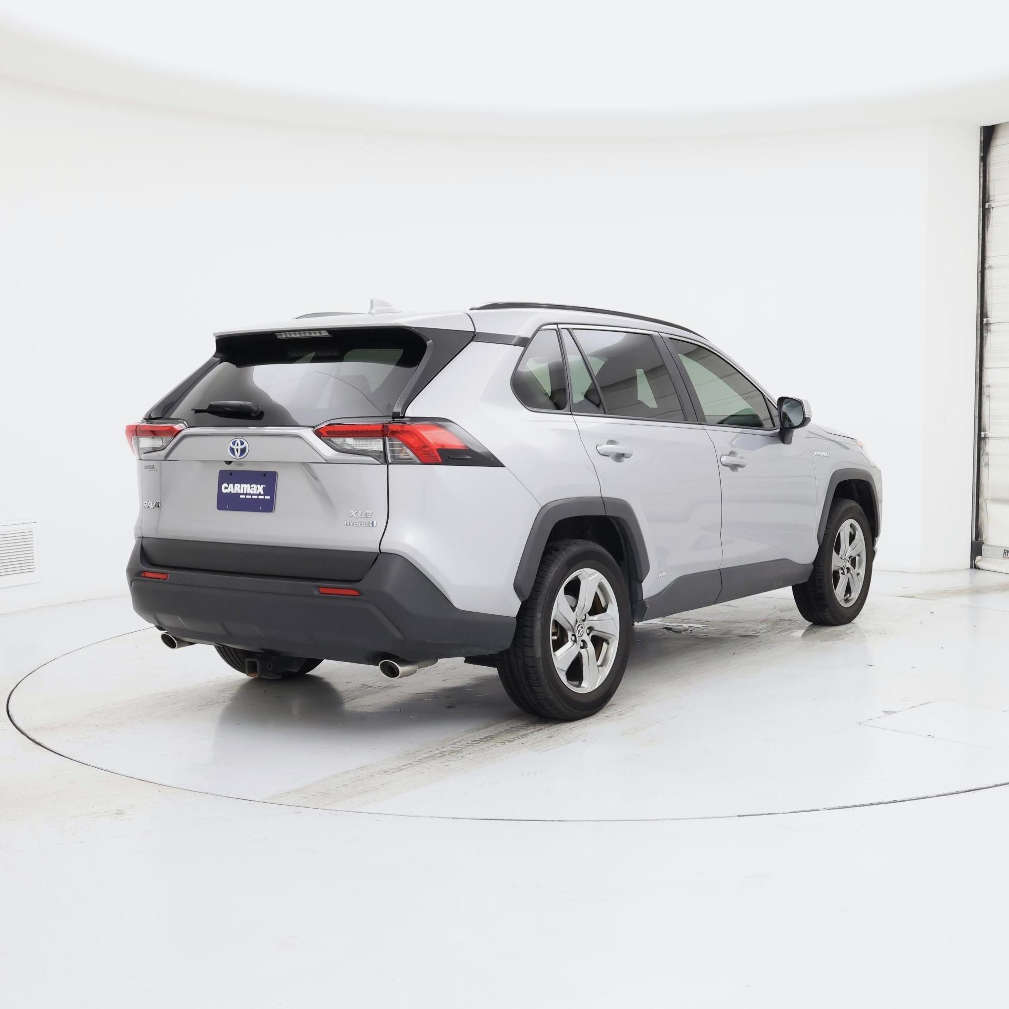 Thumbnail: 2021 Toyota RAV4 - 8