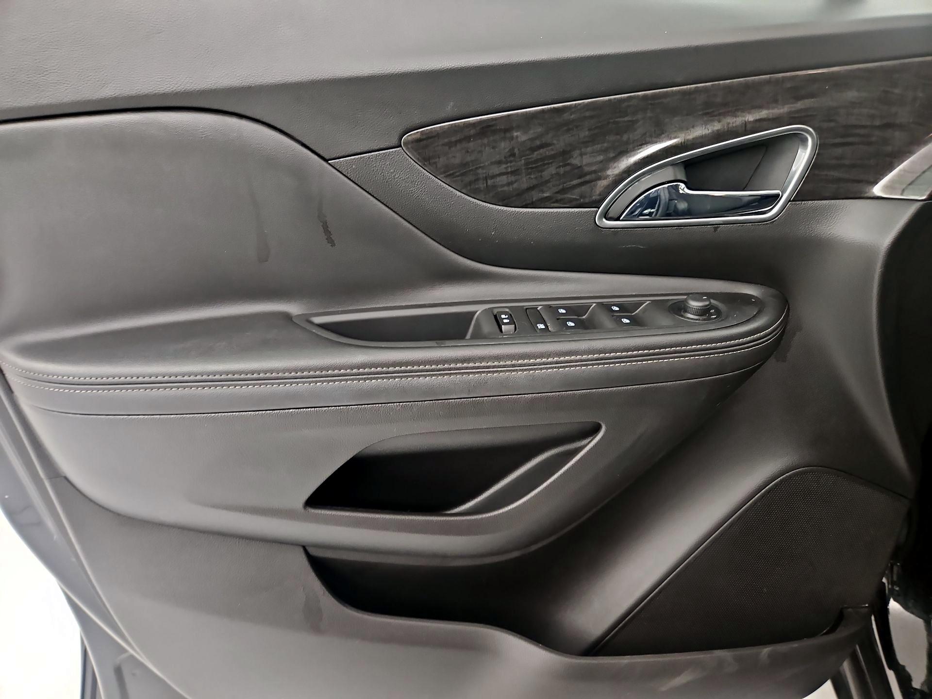 Thumbnail: 2016 Buick Encore - 10