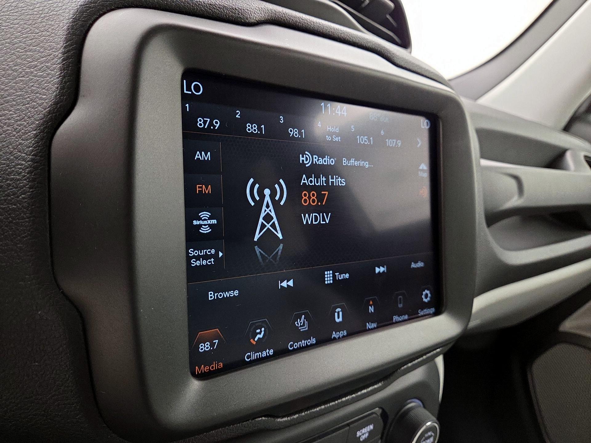 Thumbnail: 2020 Jeep Renegade - 16