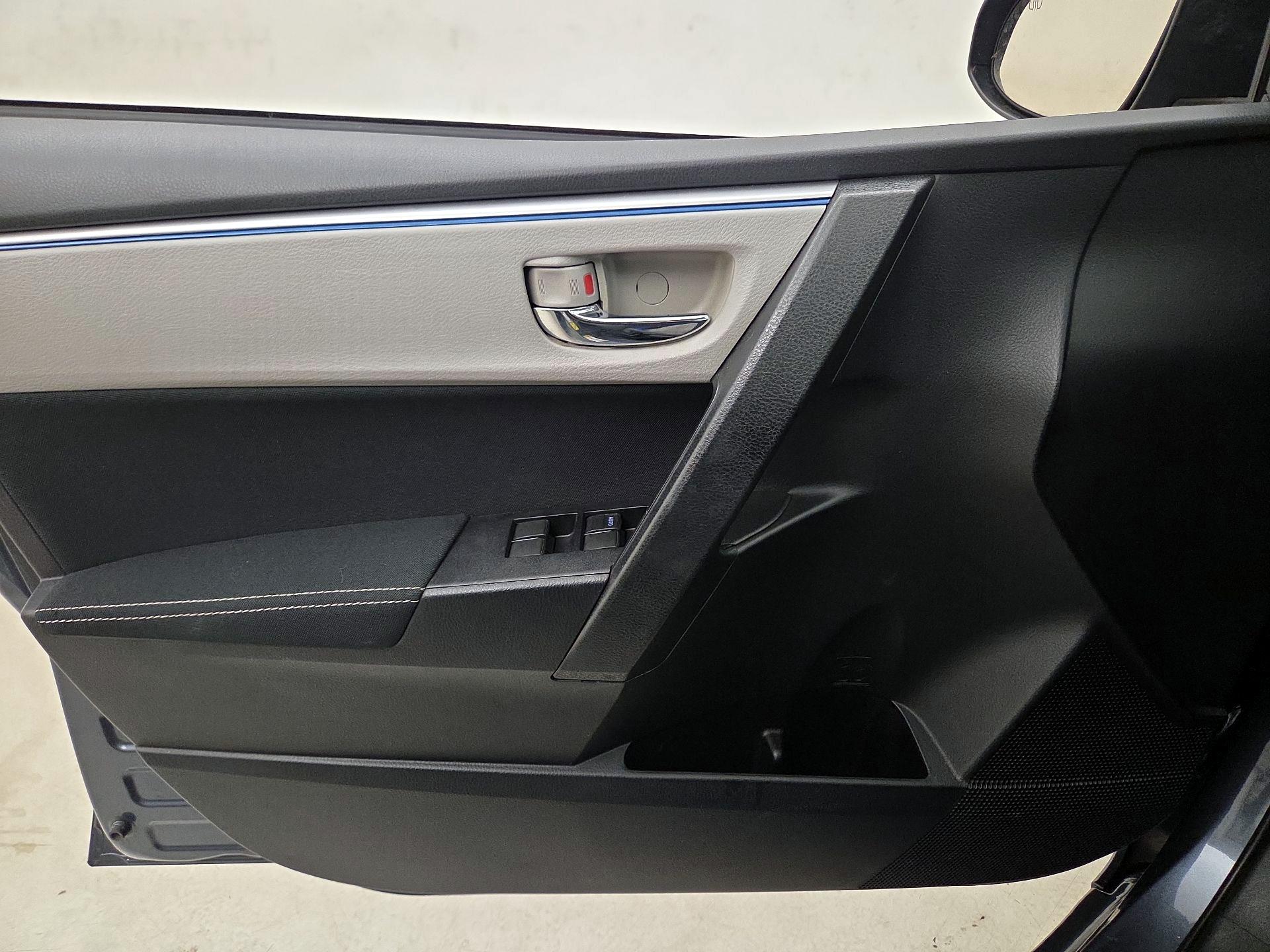 Thumbnail: 2014 Toyota Corolla - 12