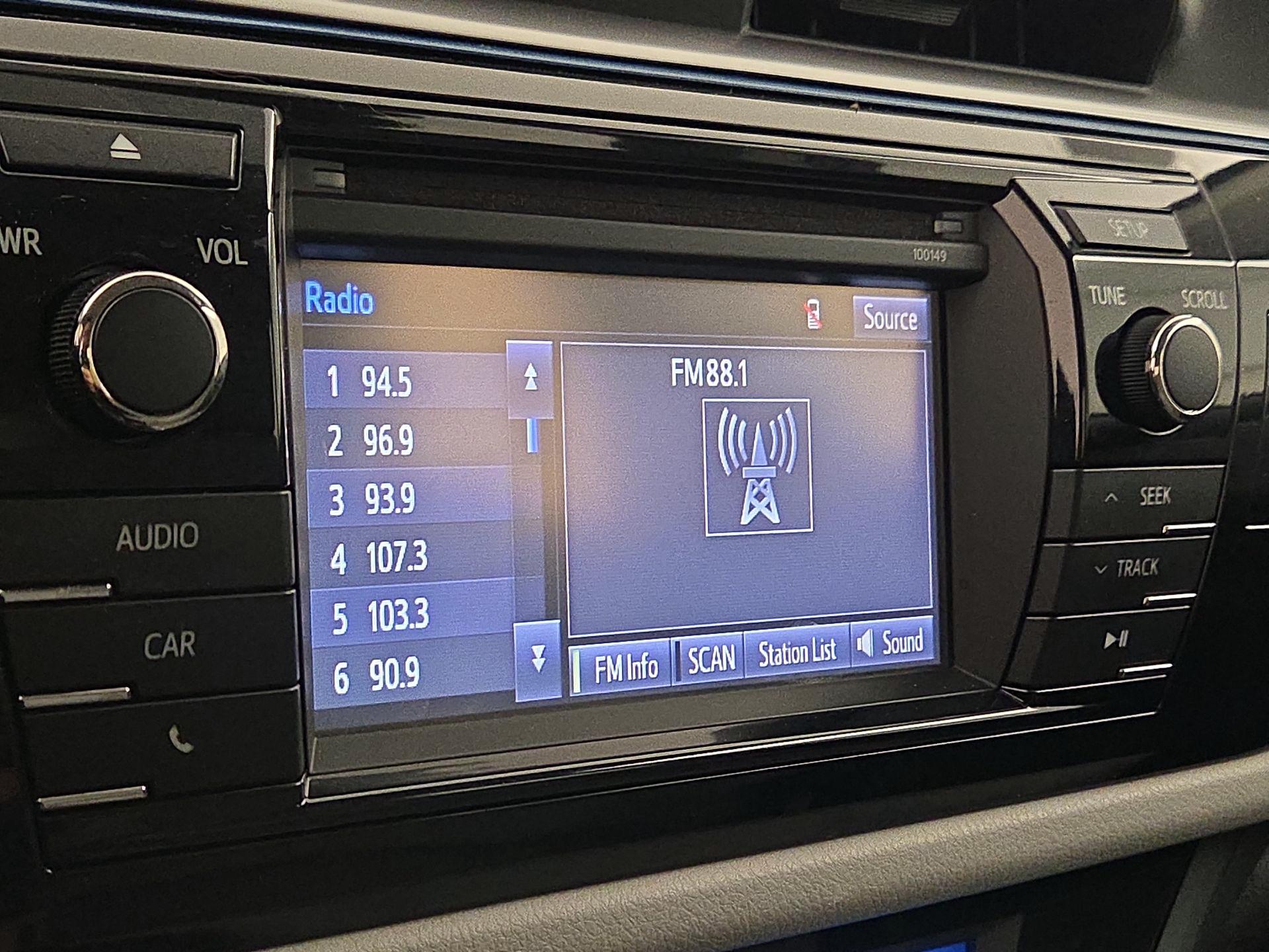 Thumbnail: 2014 Toyota Corolla - 15