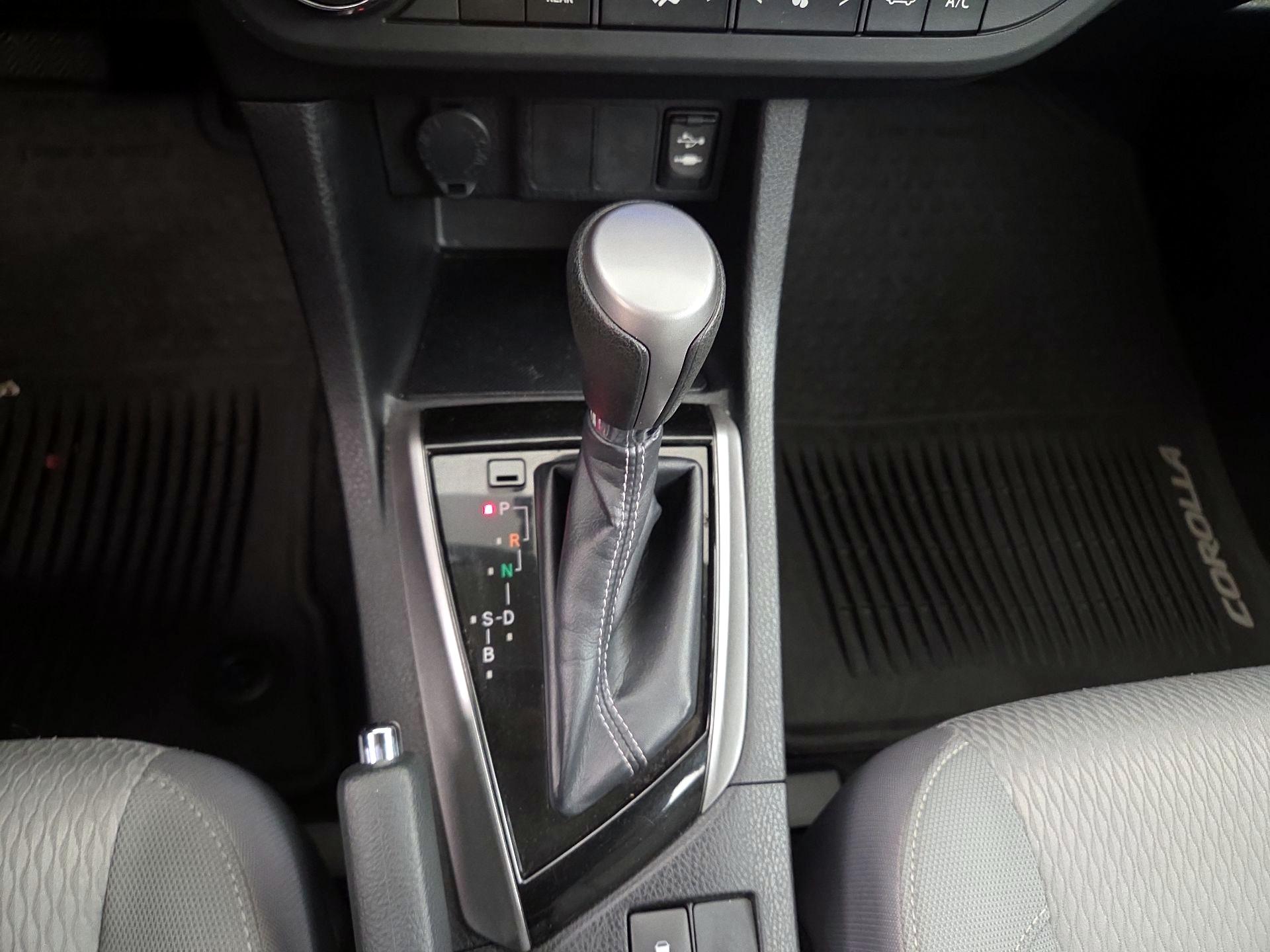Thumbnail: 2014 Toyota Corolla - 17