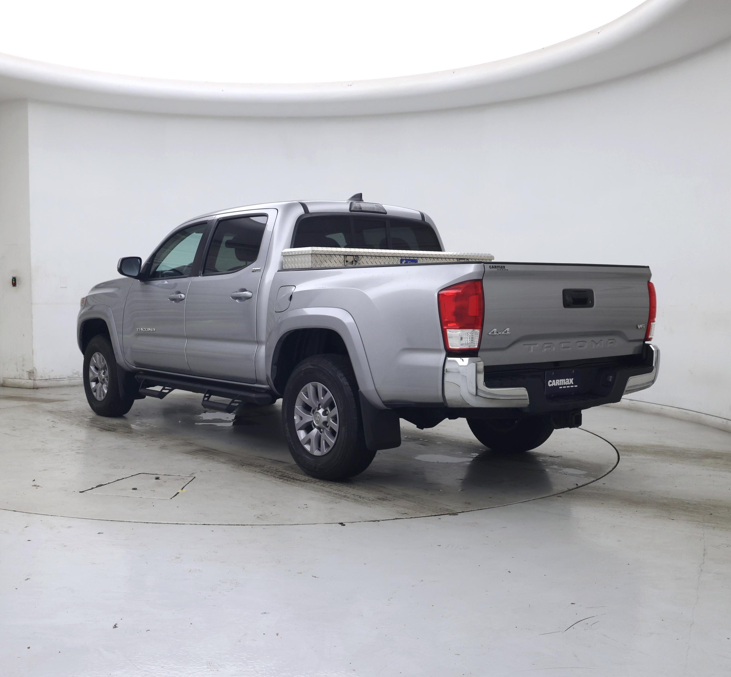Thumbnail: 2017 Toyota Tacoma - 2