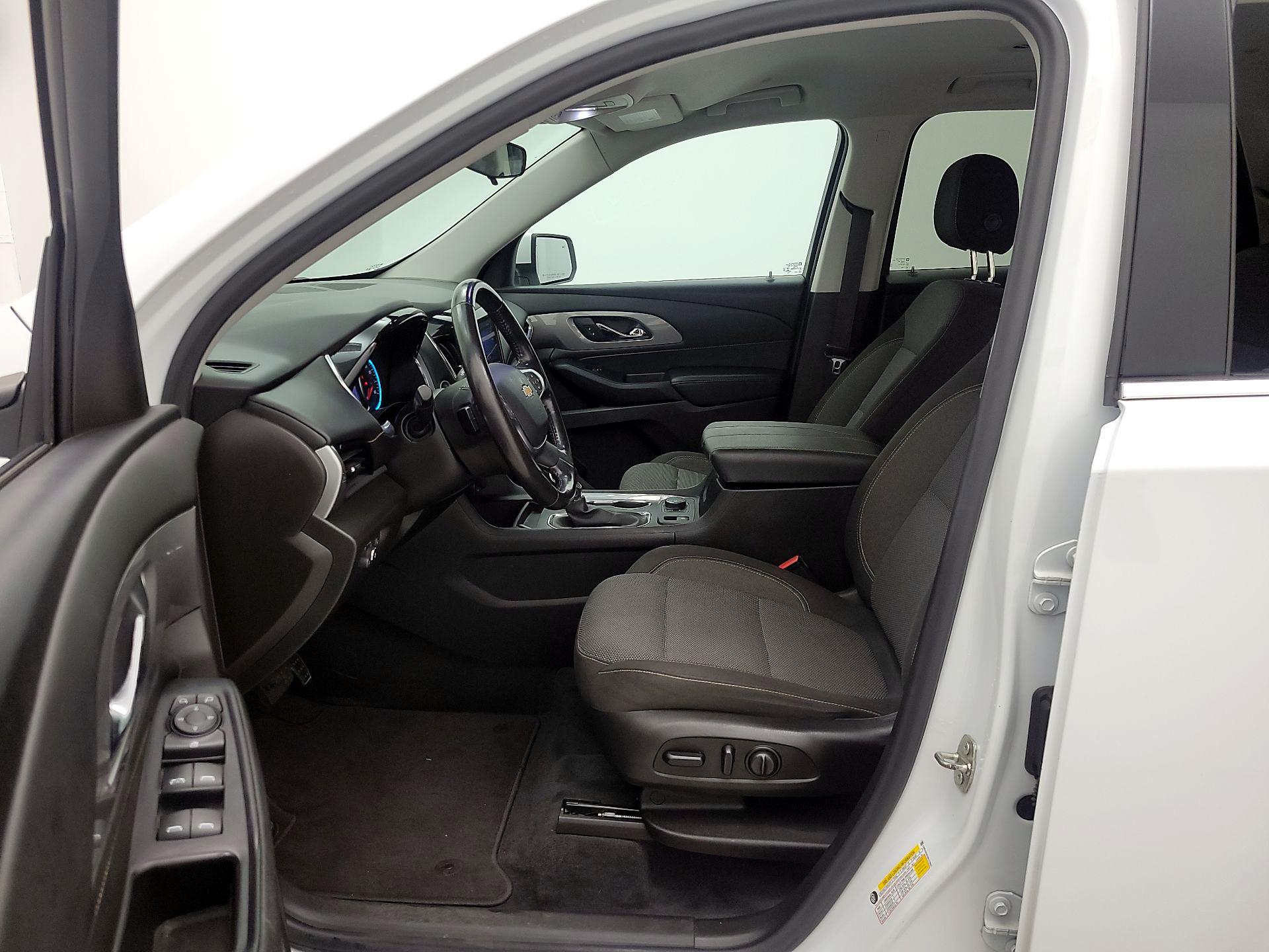 Thumbnail: 2021 Chevrolet Traverse - 11