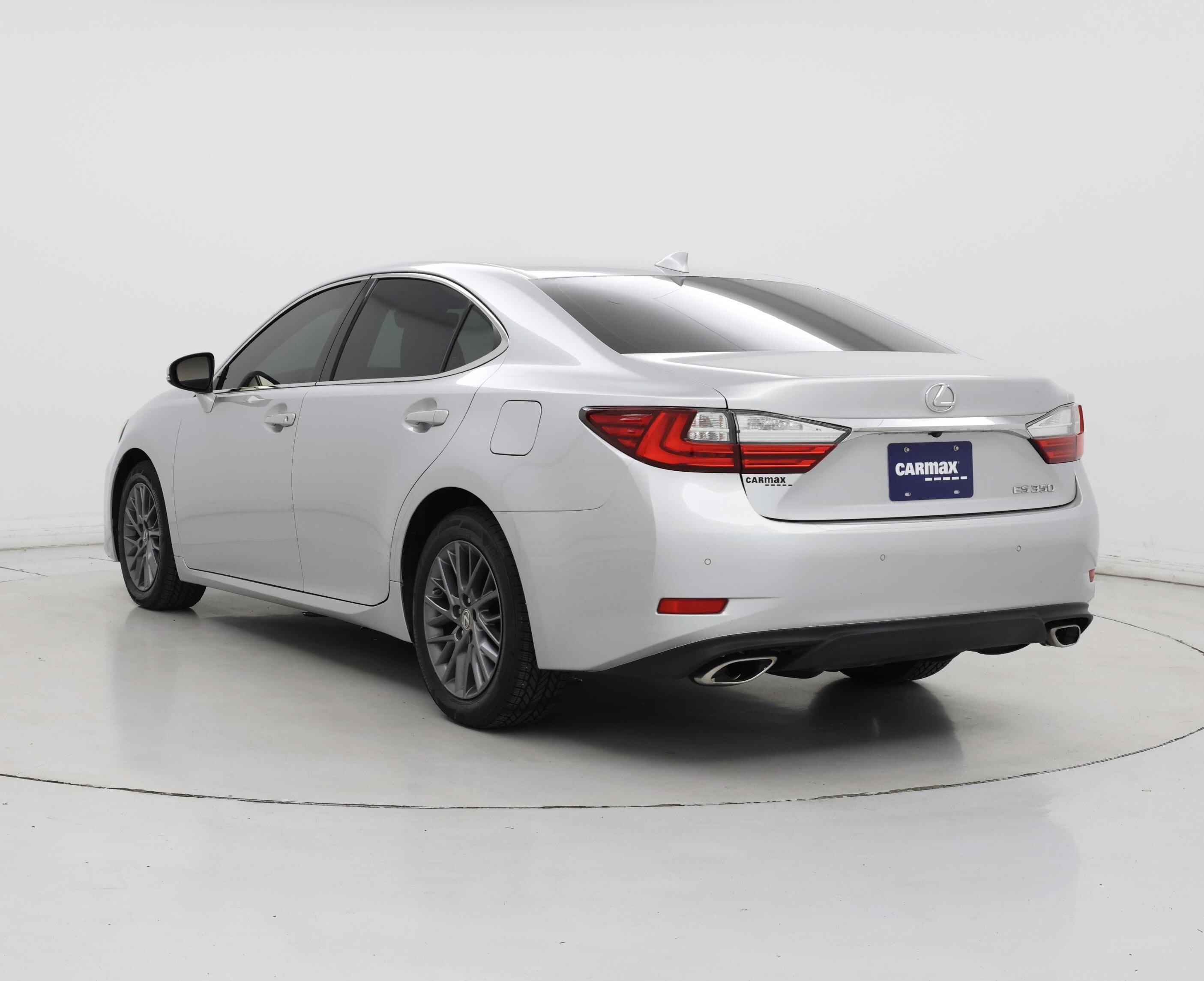 Thumbnail: 2018 Lexus ES - 2