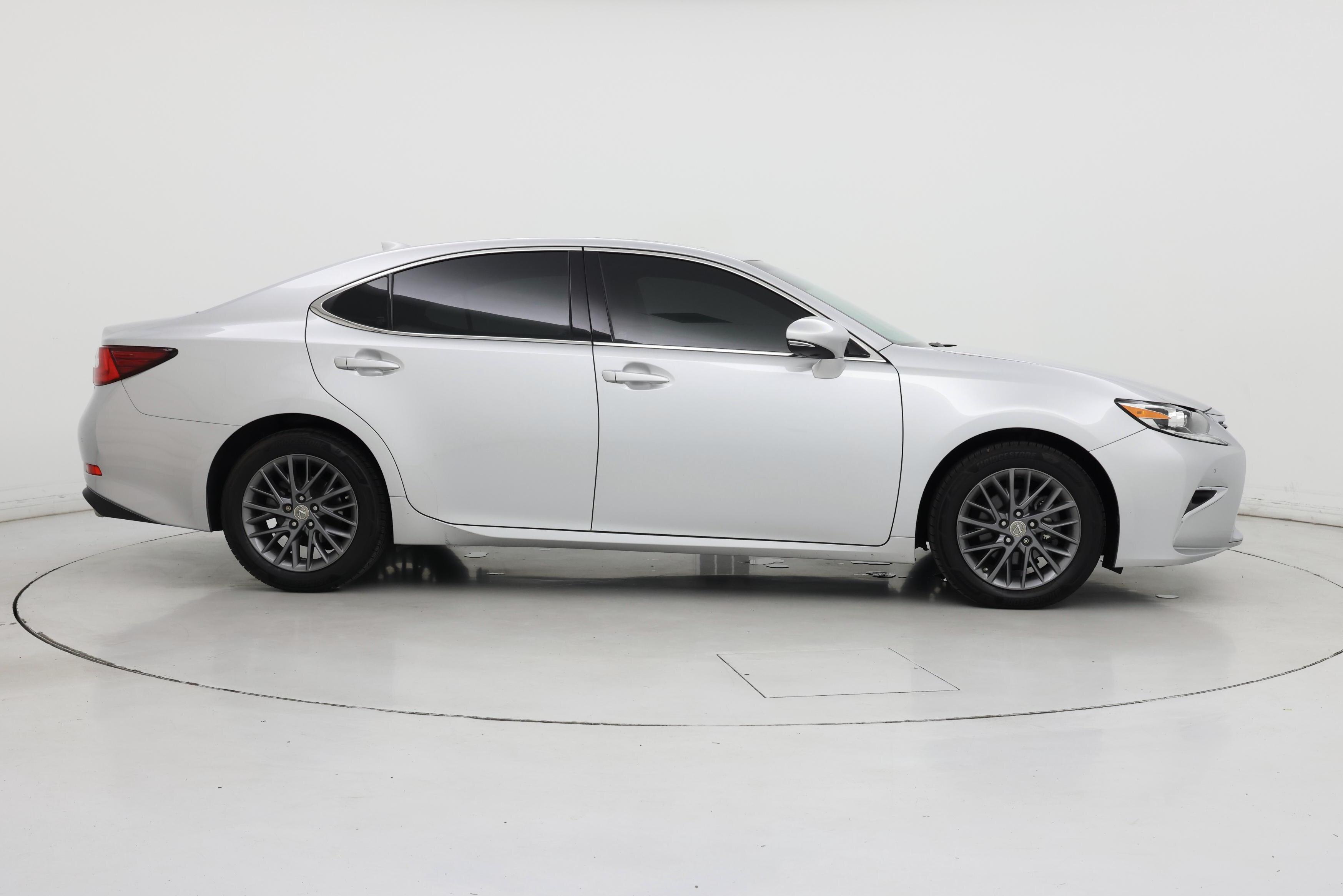 Thumbnail: 2018 Lexus ES - 7