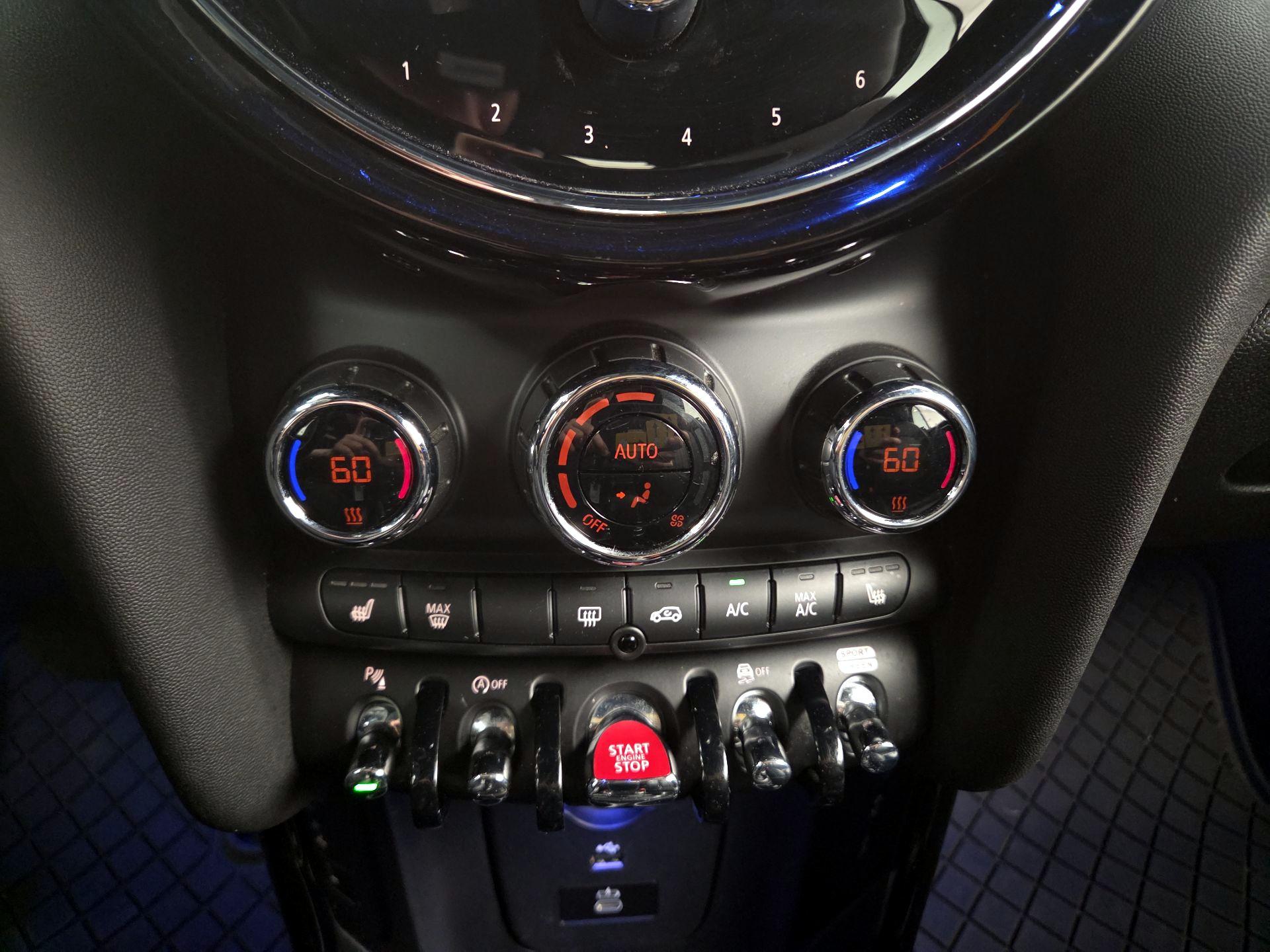 Thumbnail: 2024 MINI Cooper - 17