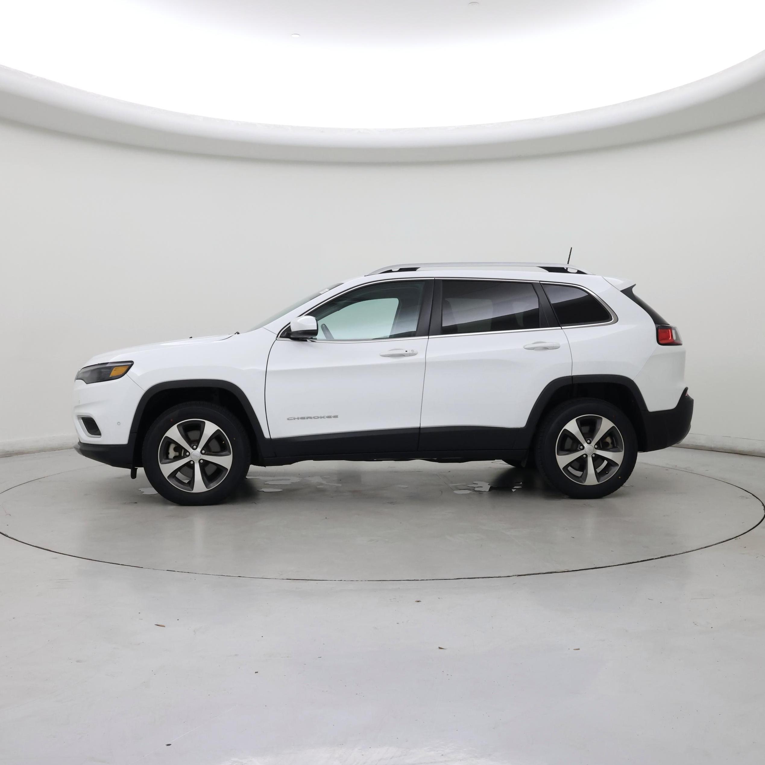 Thumbnail: 2021 Jeep Cherokee - 3