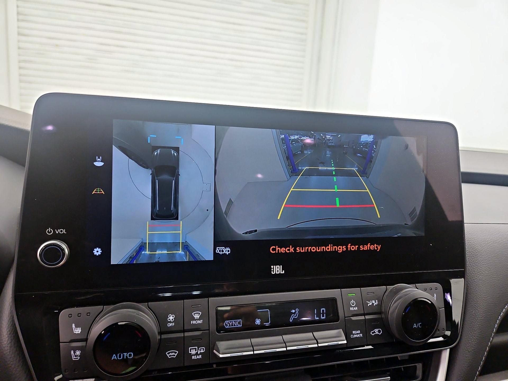 Thumbnail: 2025 Toyota Highlander - 12