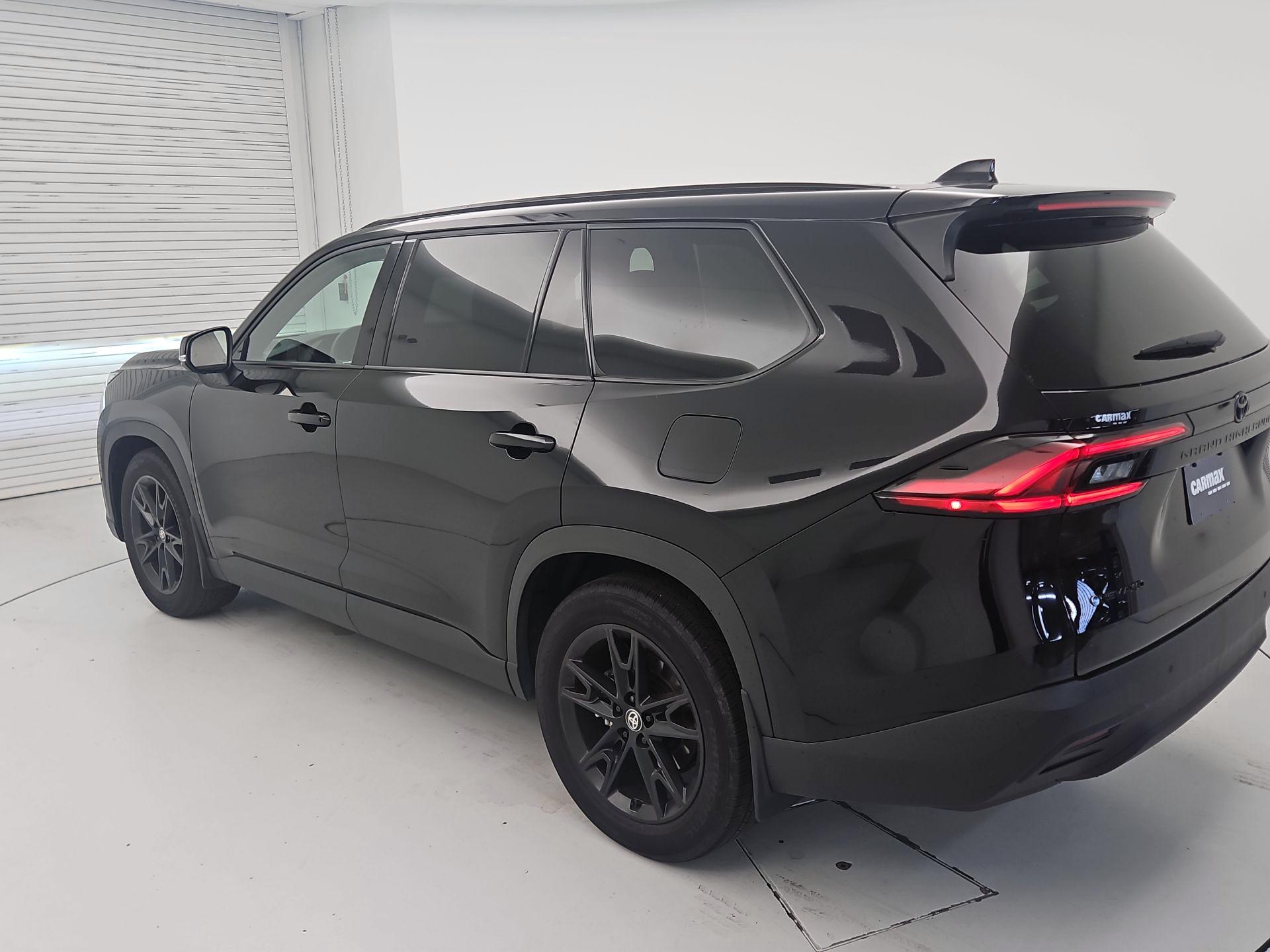 Thumbnail: 2025 Toyota Highlander - 7
