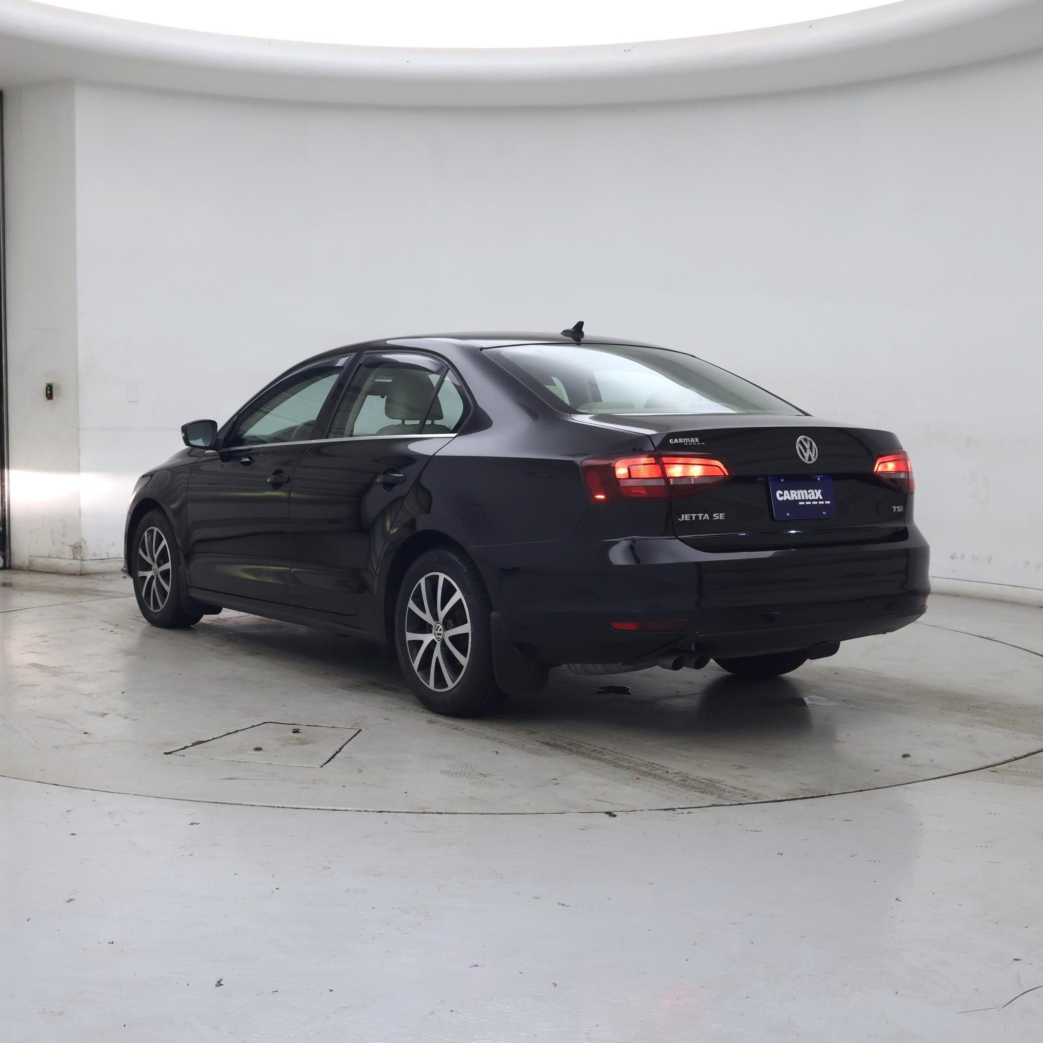 Thumbnail: 2017 Volkswagen Jetta - 2
