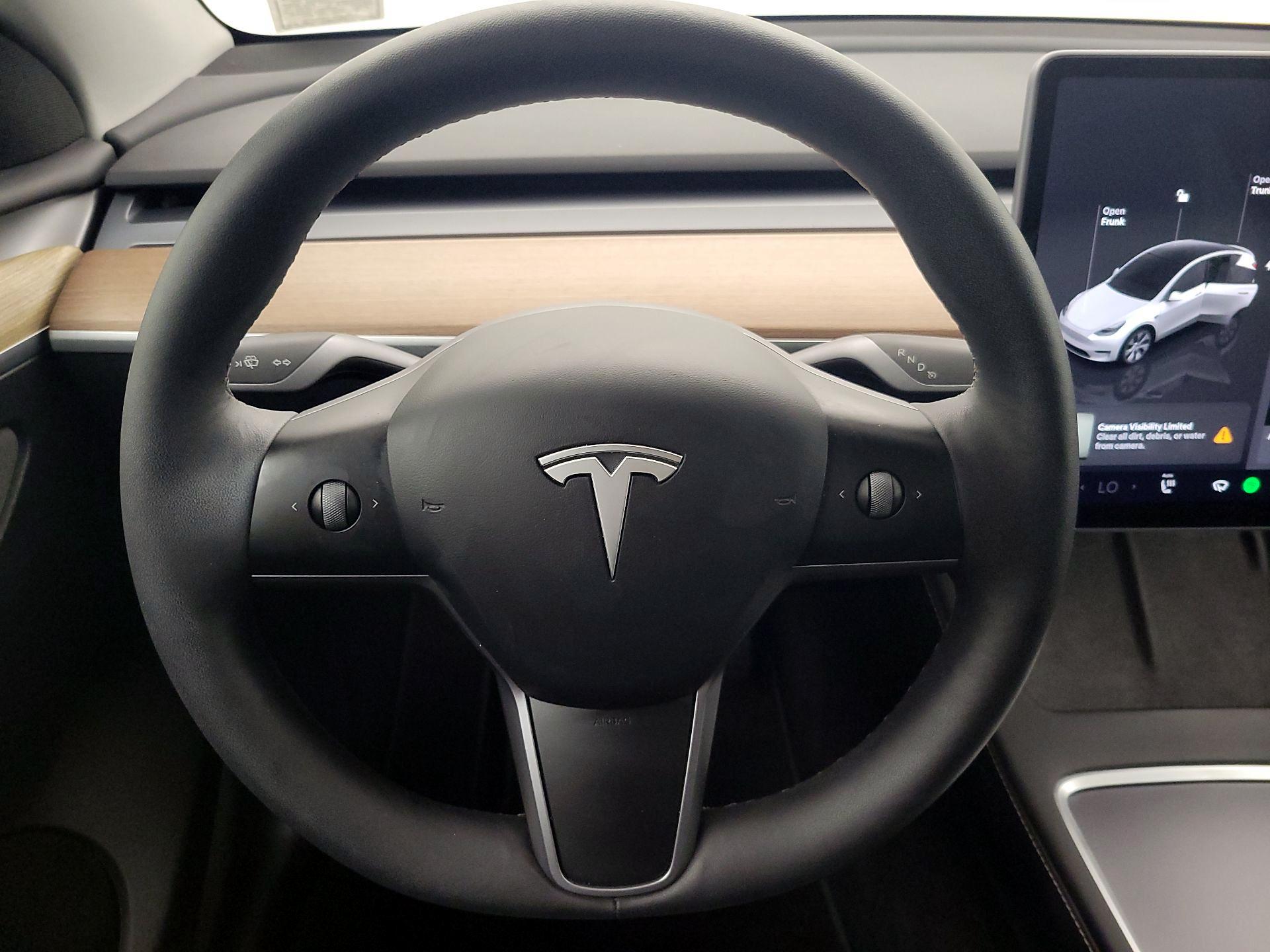 Thumbnail: 2023 Tesla Model Y - 10