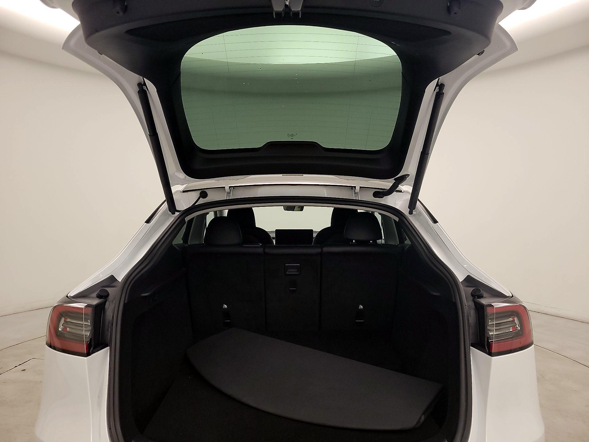 Thumbnail: 2023 Tesla Model Y - 19