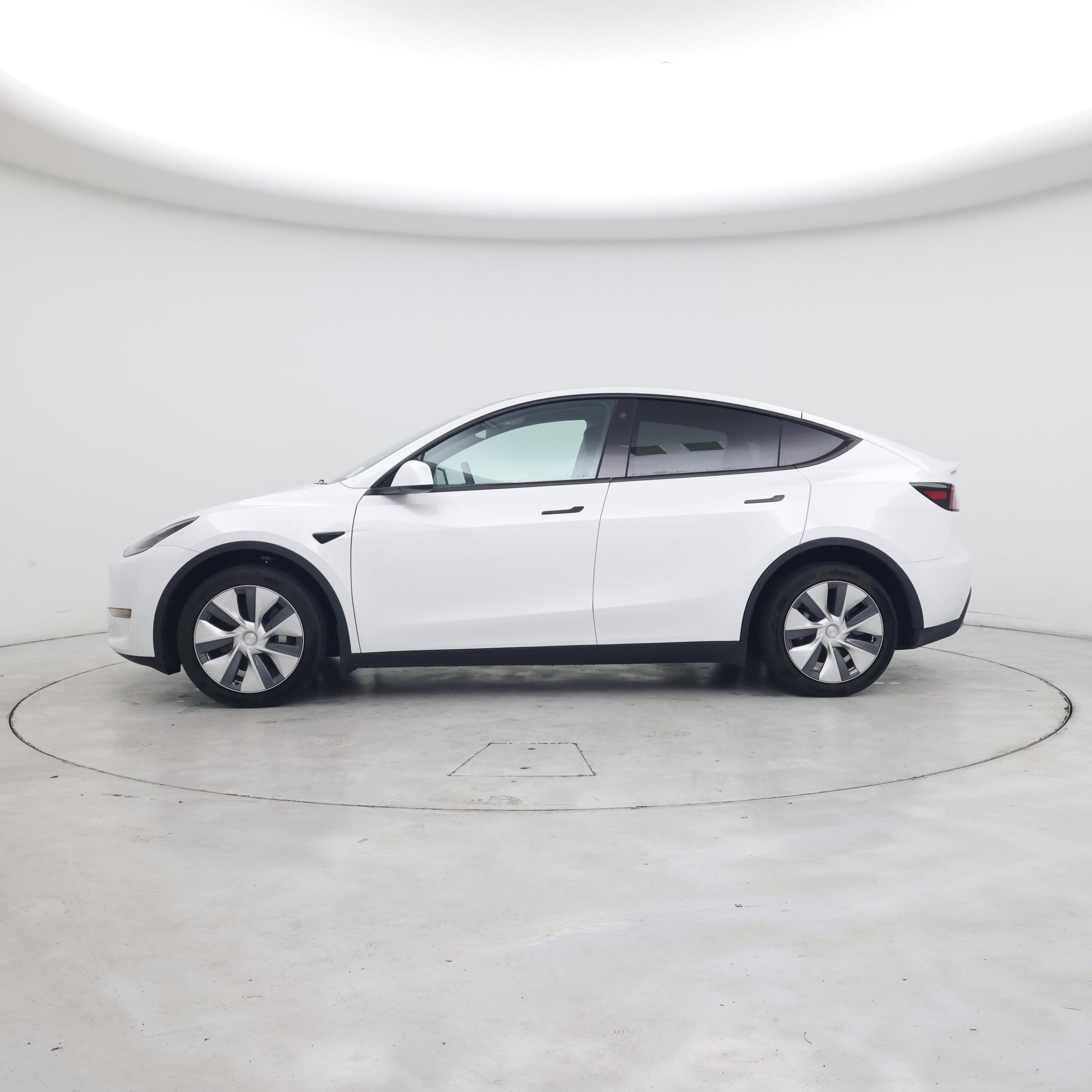 Thumbnail: 2023 Tesla Model Y - 3