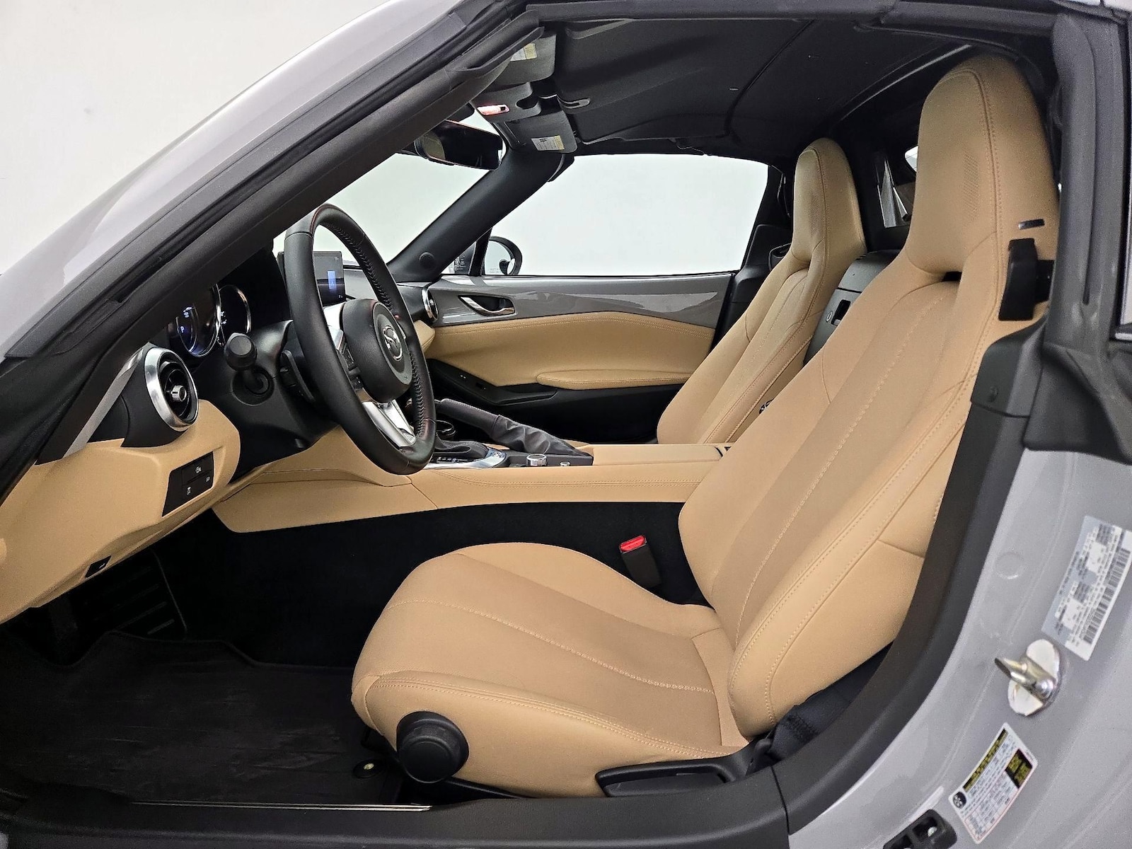 2025 Mazda MX-5 Miata RF Grand Touring - Photo 12
