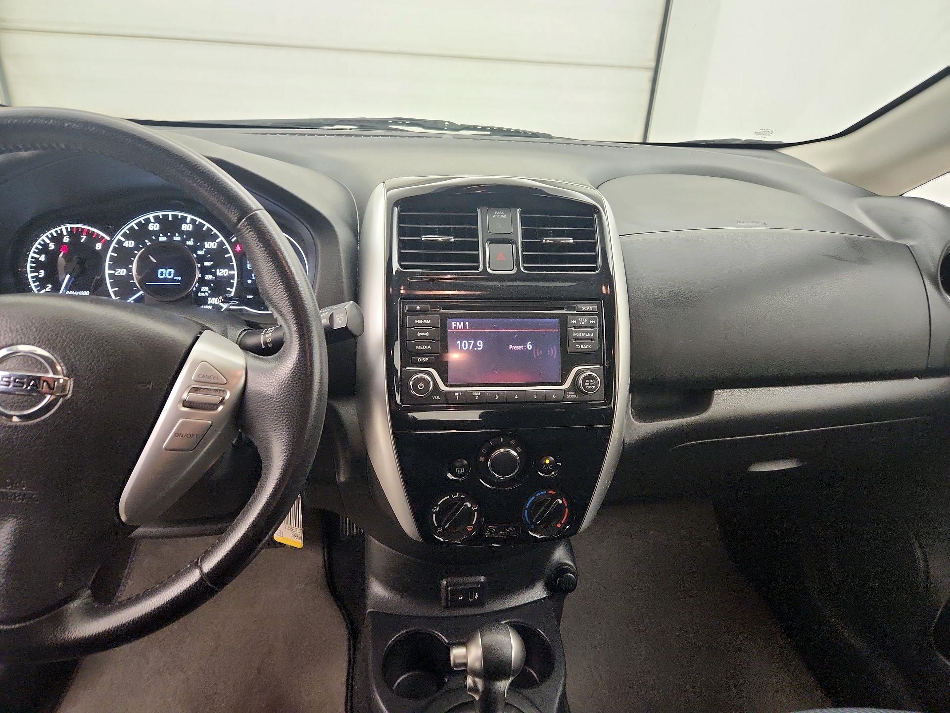Thumbnail: 2017 Nissan Versa Note - 9