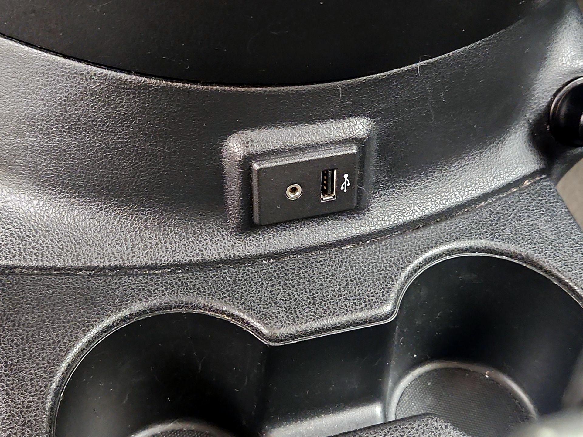 Thumbnail: 2017 Nissan Versa Note - 18