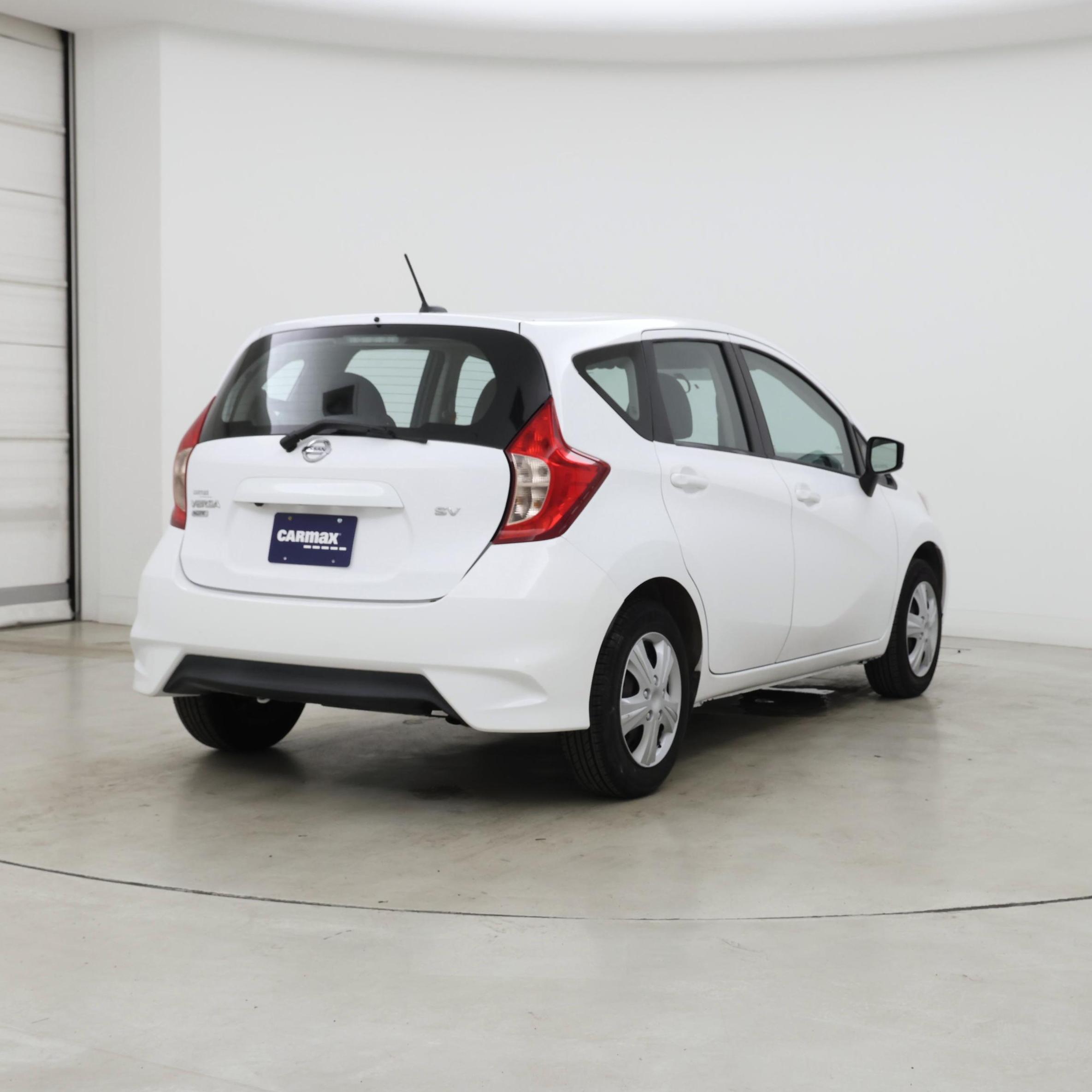 Thumbnail: 2017 Nissan Versa Note - 8