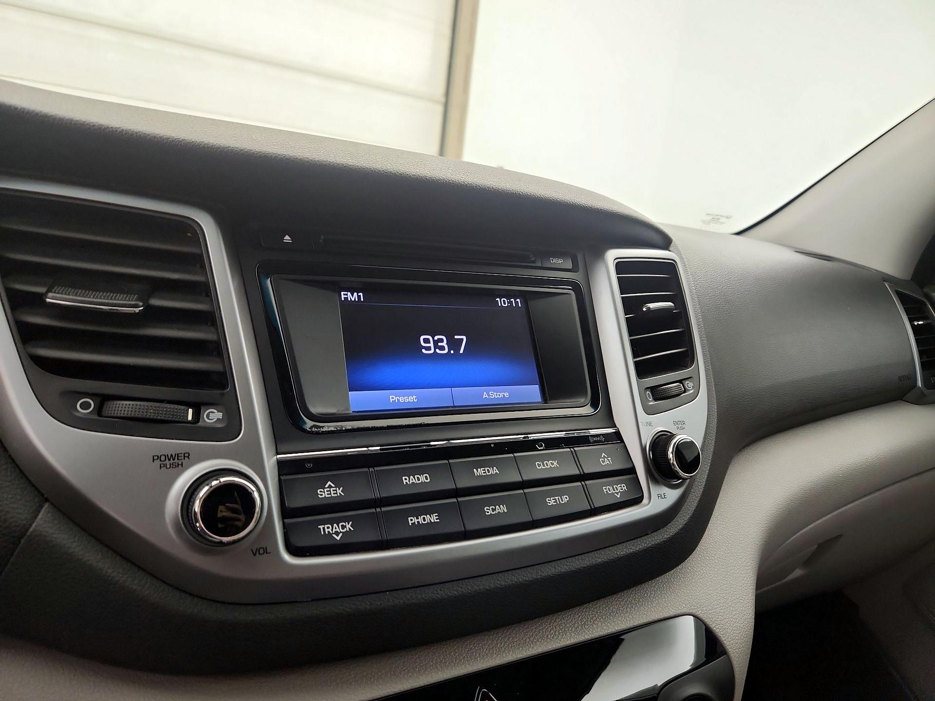 Thumbnail: 2017 Hyundai Tucson - 15