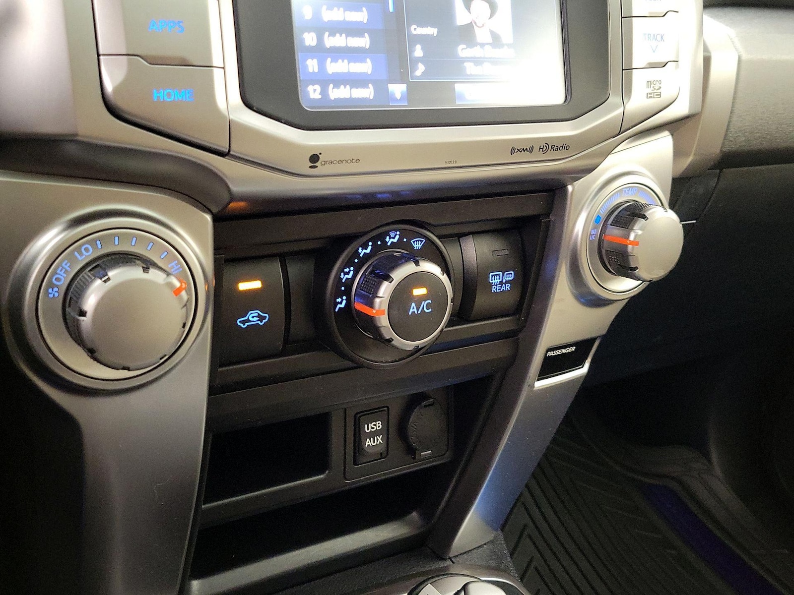 2018 Toyota 4Runner SR5 Premium - Photo 17