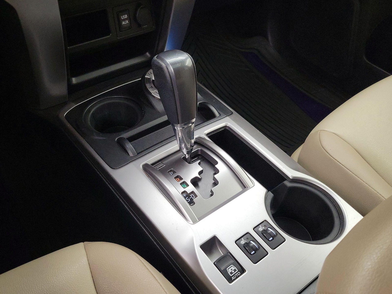 2018 Toyota 4Runner SR5 Premium - Photo 18