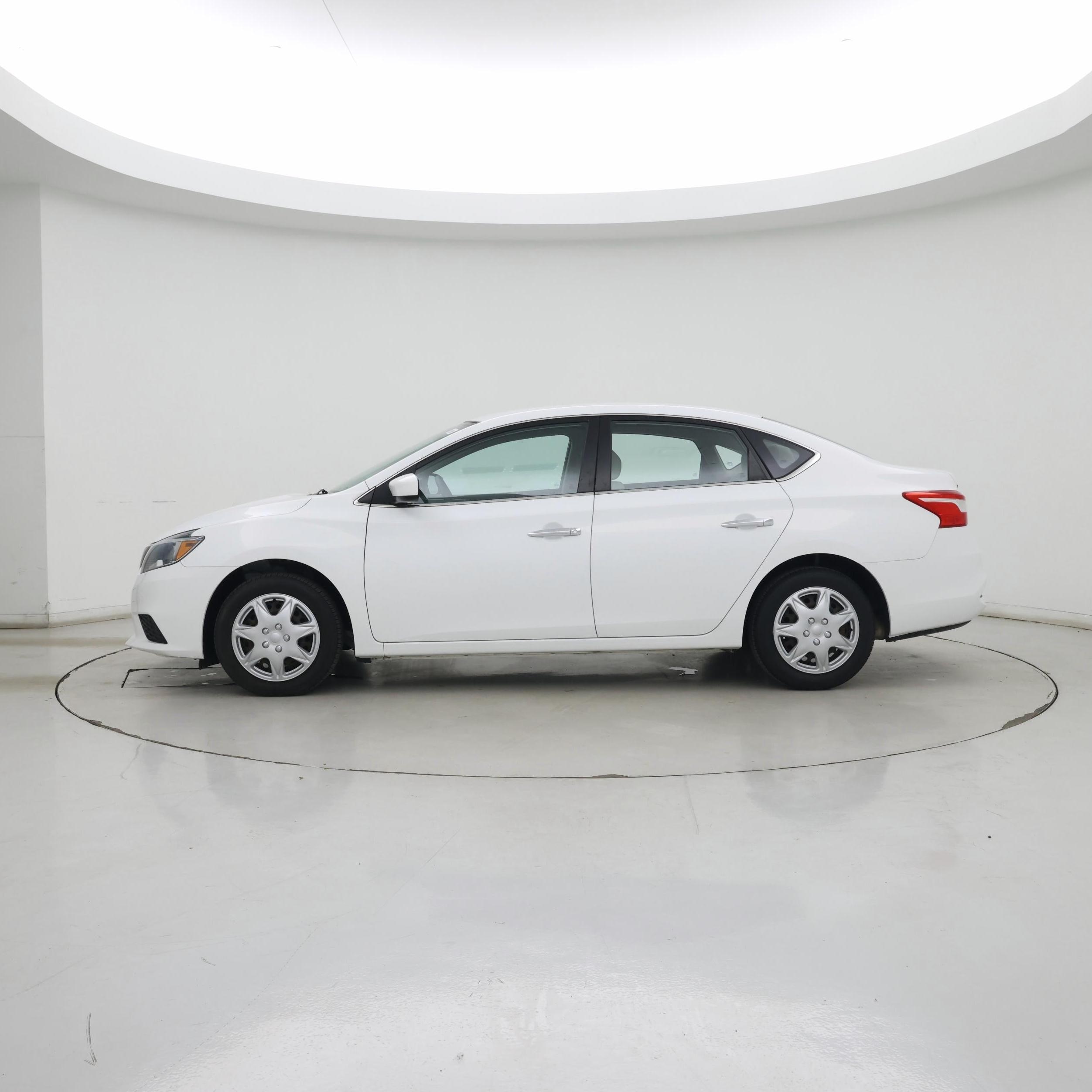 Thumbnail: 2017 Nissan Sentra - 3