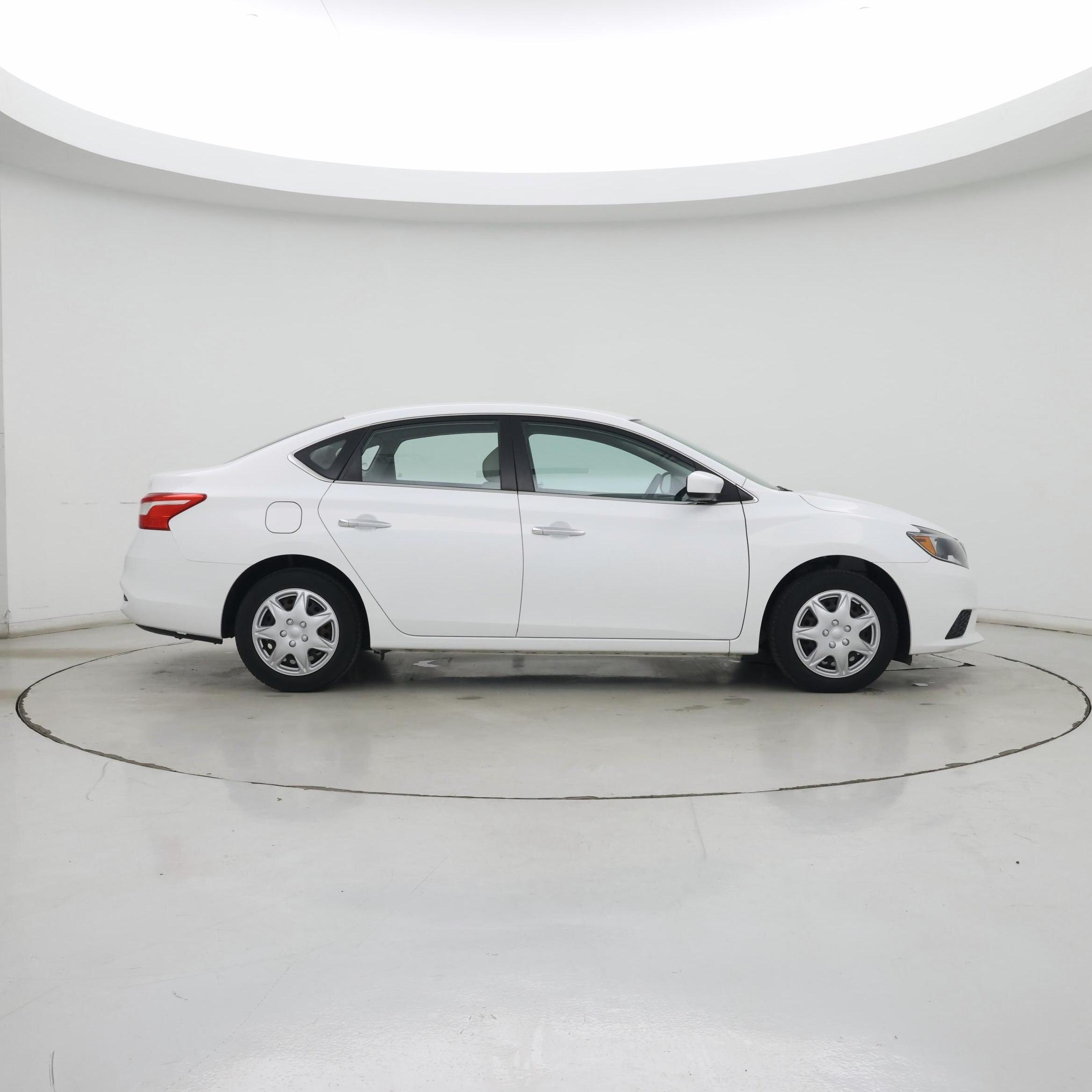 Thumbnail: 2017 Nissan Sentra - 7