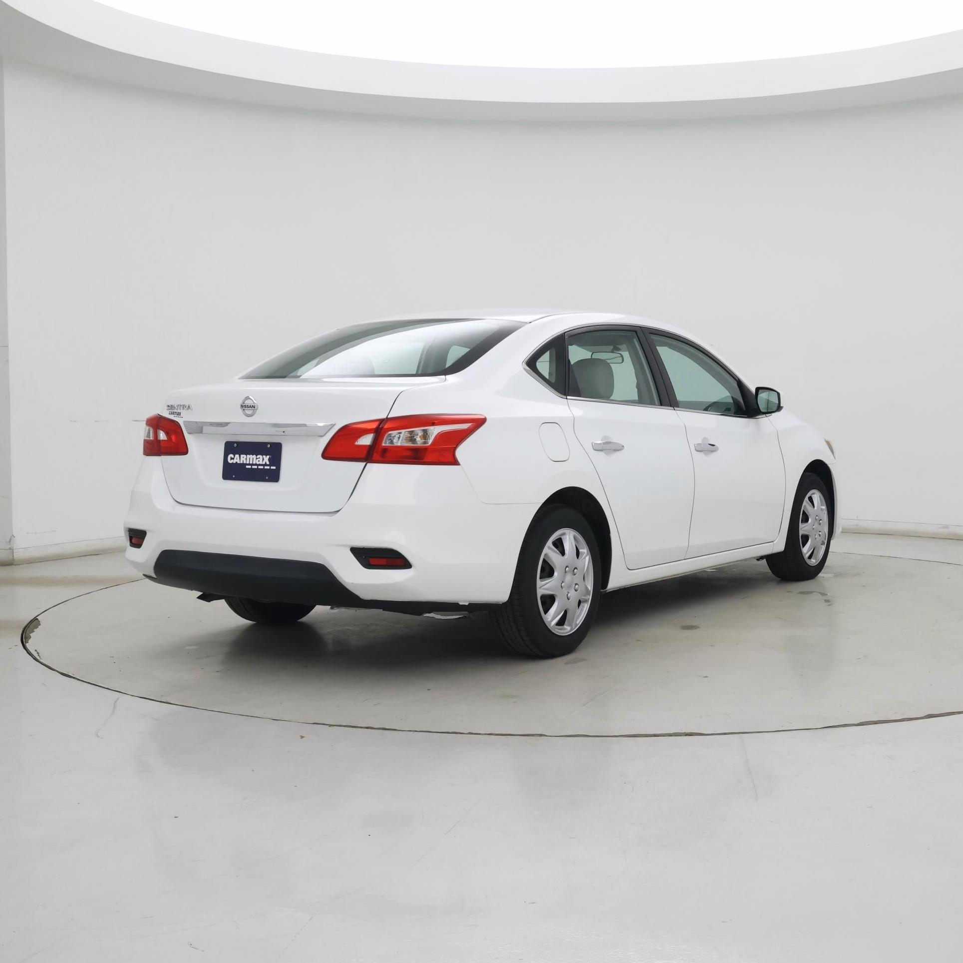 Thumbnail: 2017 Nissan Sentra - 8