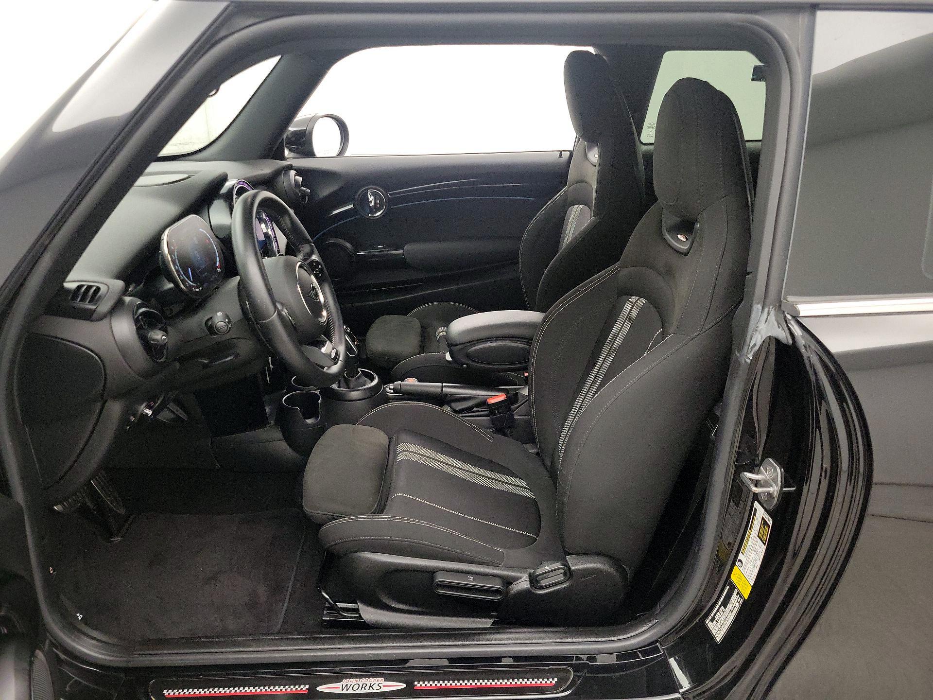 Thumbnail: 2022 MINI Cooper Hardtop - 11