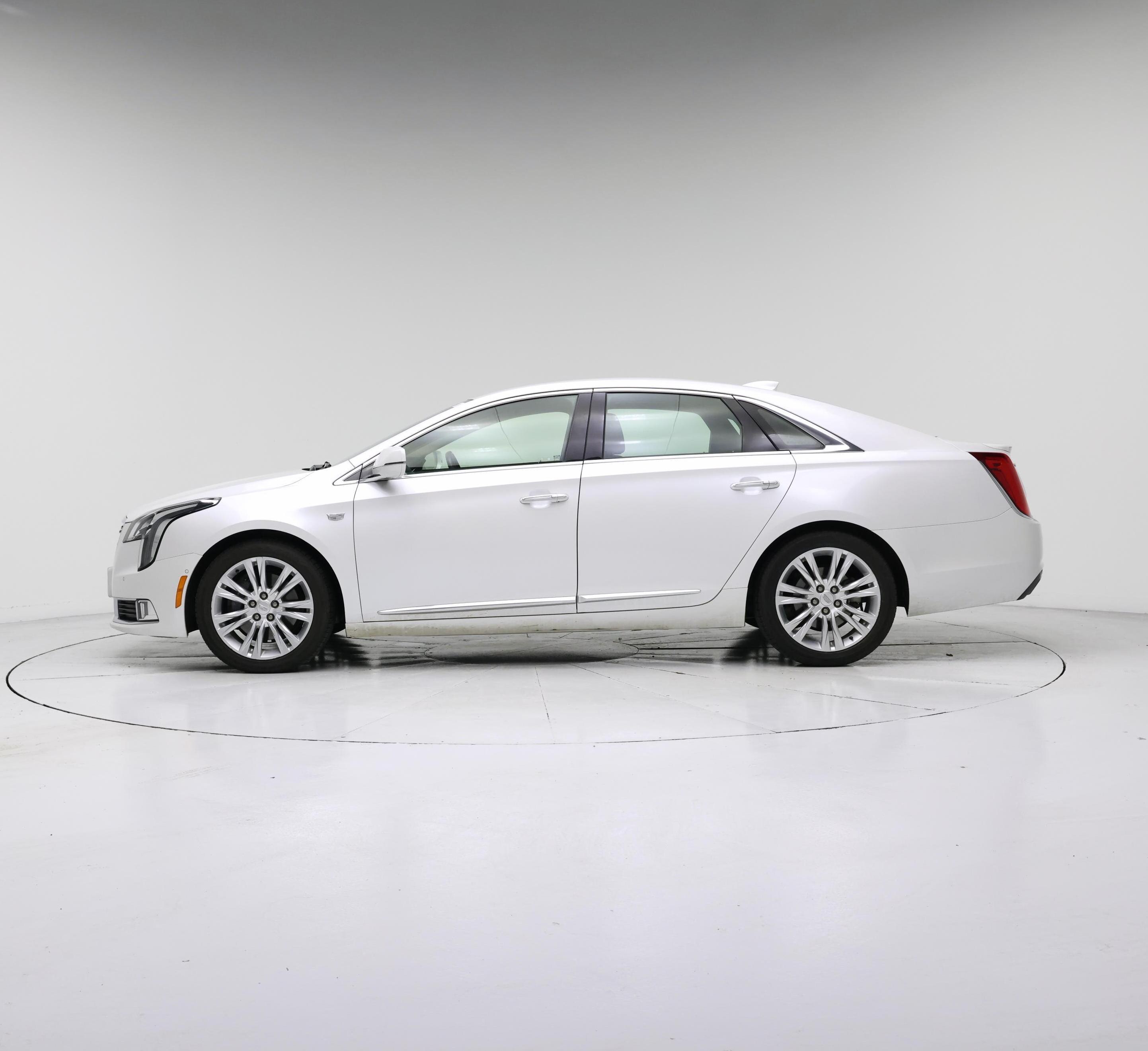 Thumbnail: 2019 Cadillac XTS - 3