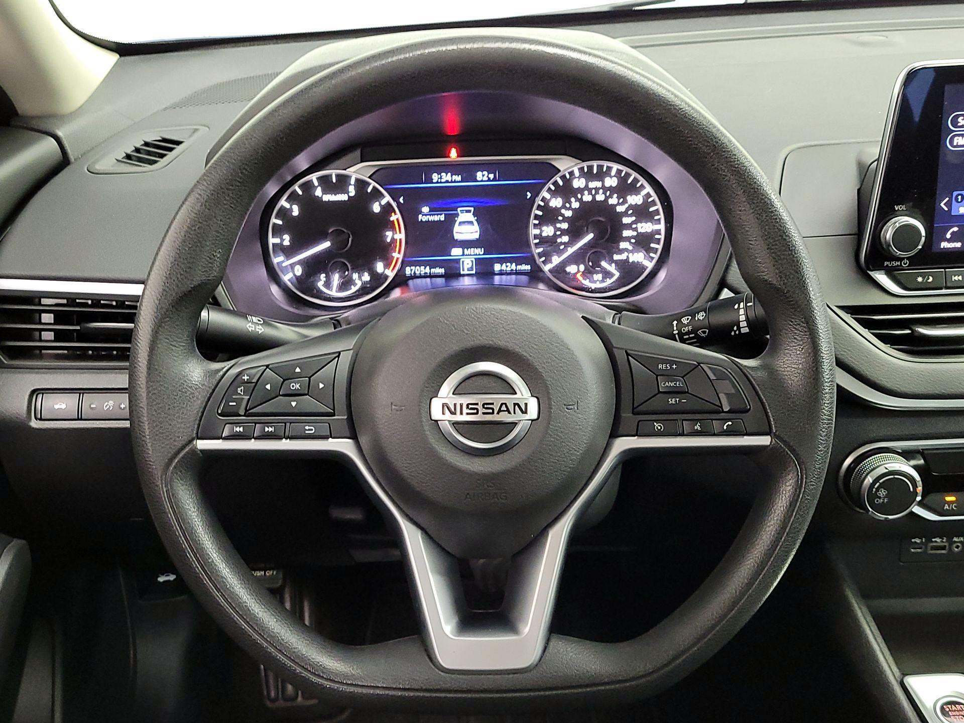 Thumbnail: 2019 Nissan Altima - 10